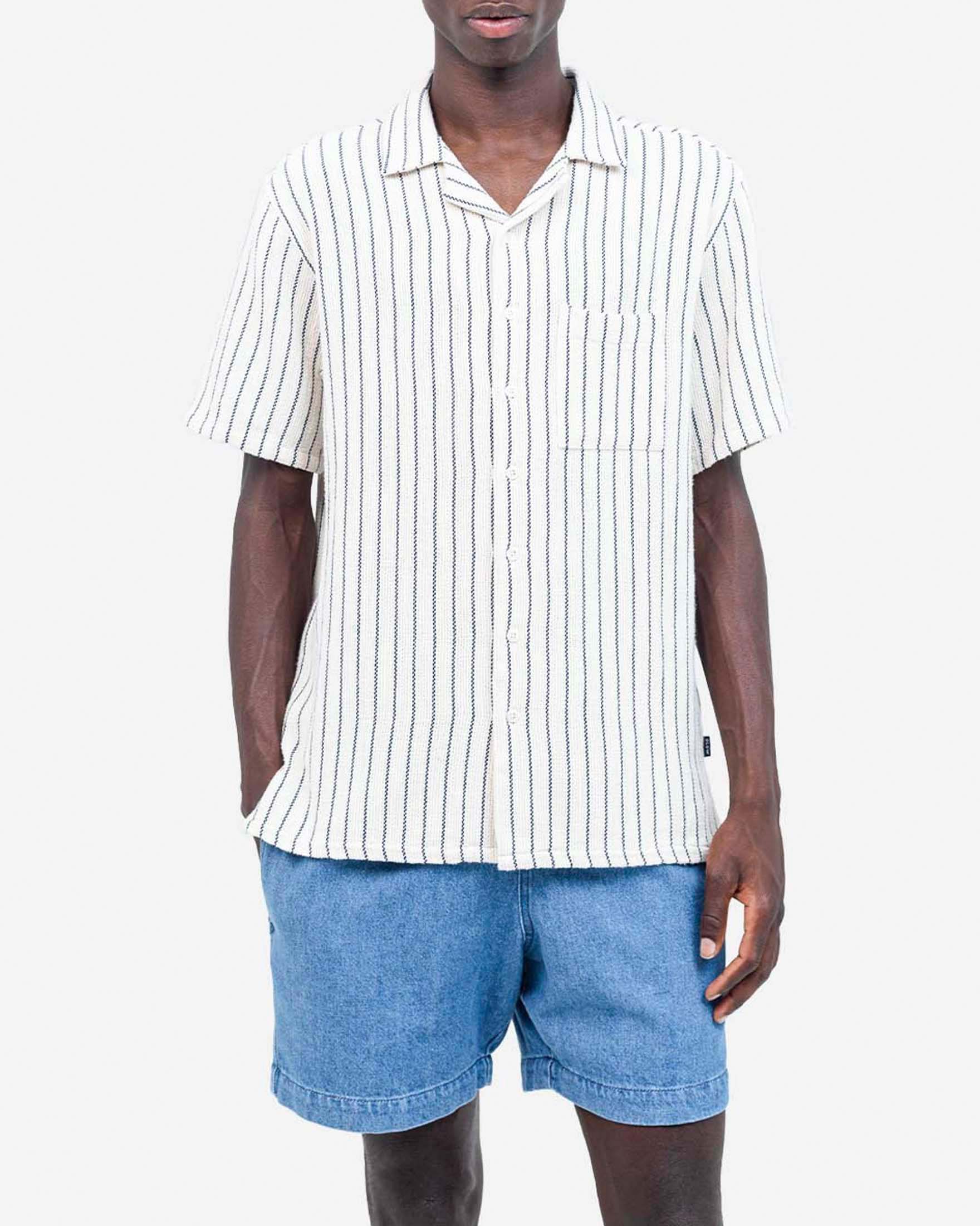 Camicia mezza manica Olow bianca a righe blu in maglia di cotone