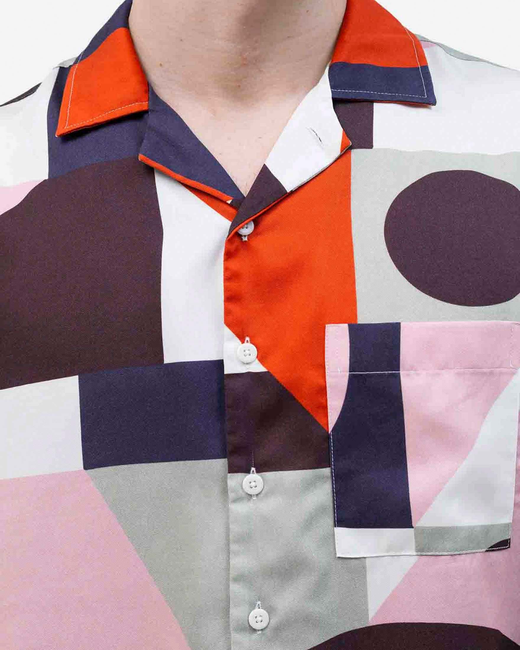 Camicia mezza manica Olow in tencel con stampa geometrica multicolore image