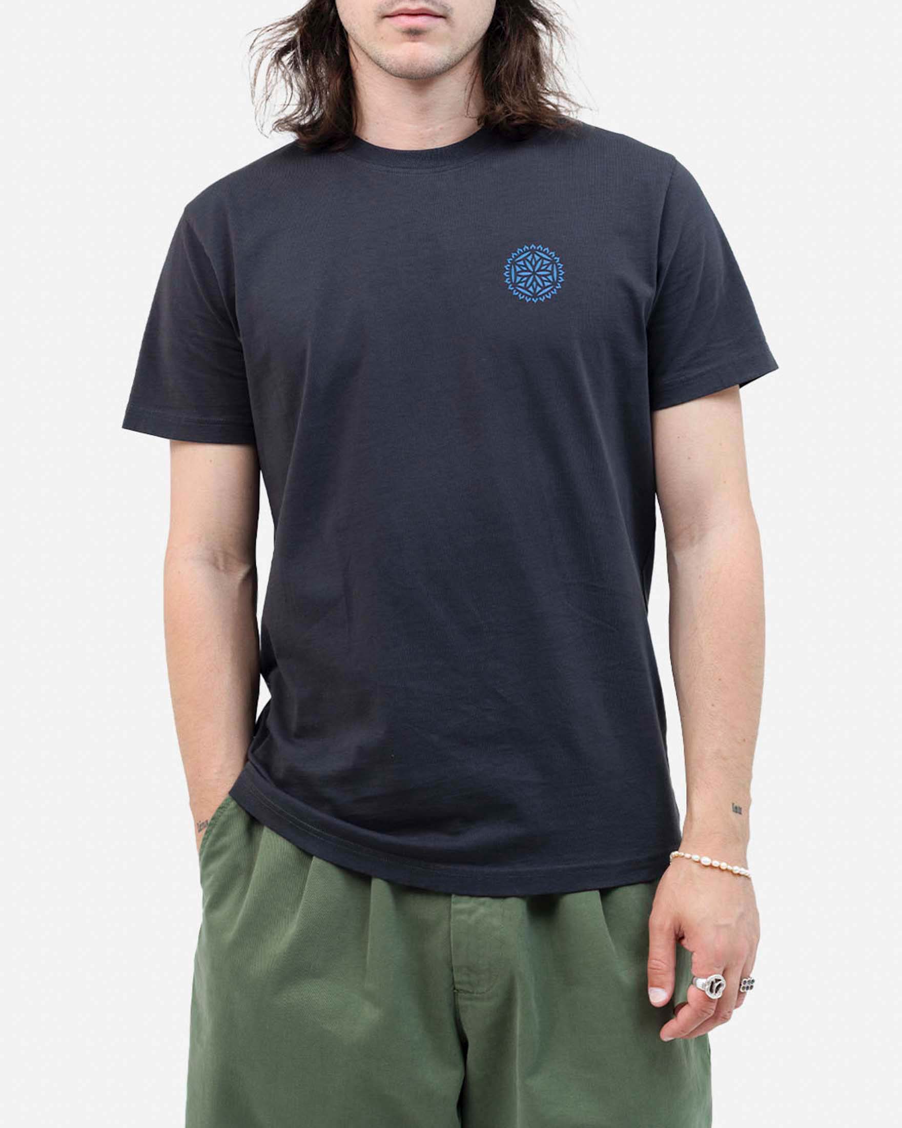 T-shirt Olow nera in cotone con stampa grafica
