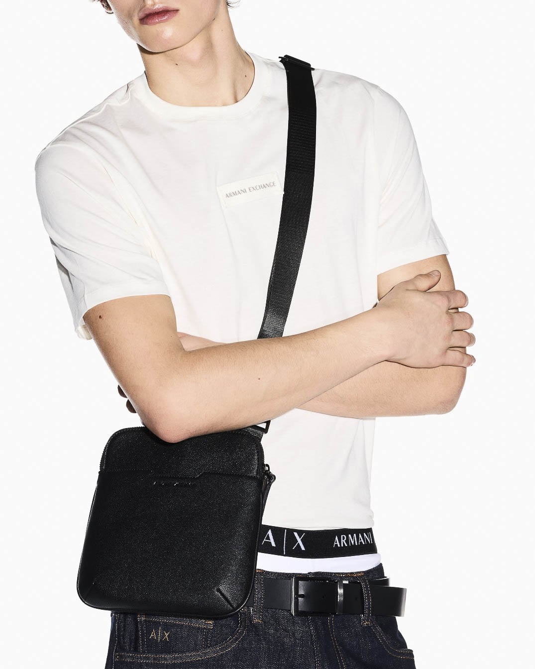 Borsa a tracolla Armani Exchange nera in similpelle