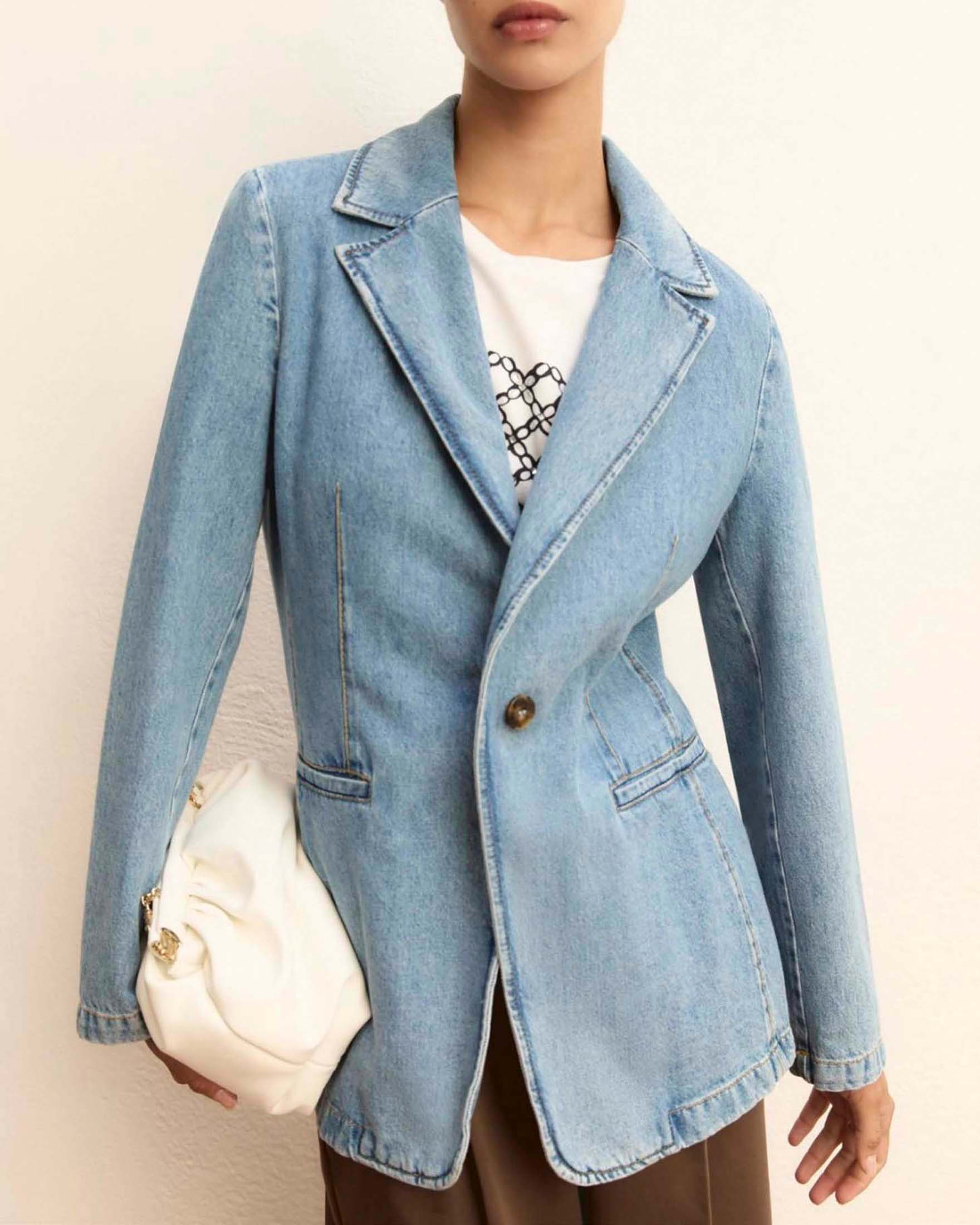 Blazer monopetto Emme Marella in denim di cotonelavaggio super stonewash con linea sfiancata