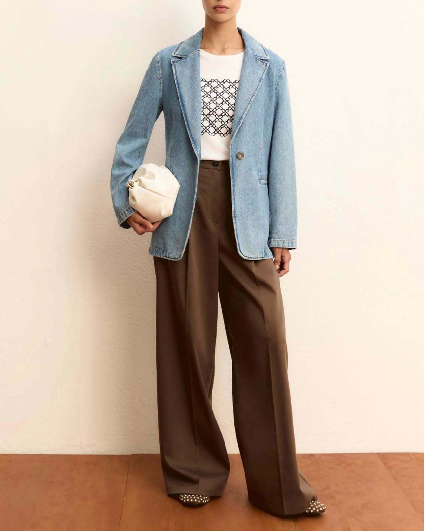 Blazer monopetto Emme Marella in denim di cotonelavaggio super stonewash con linea sfiancata image
