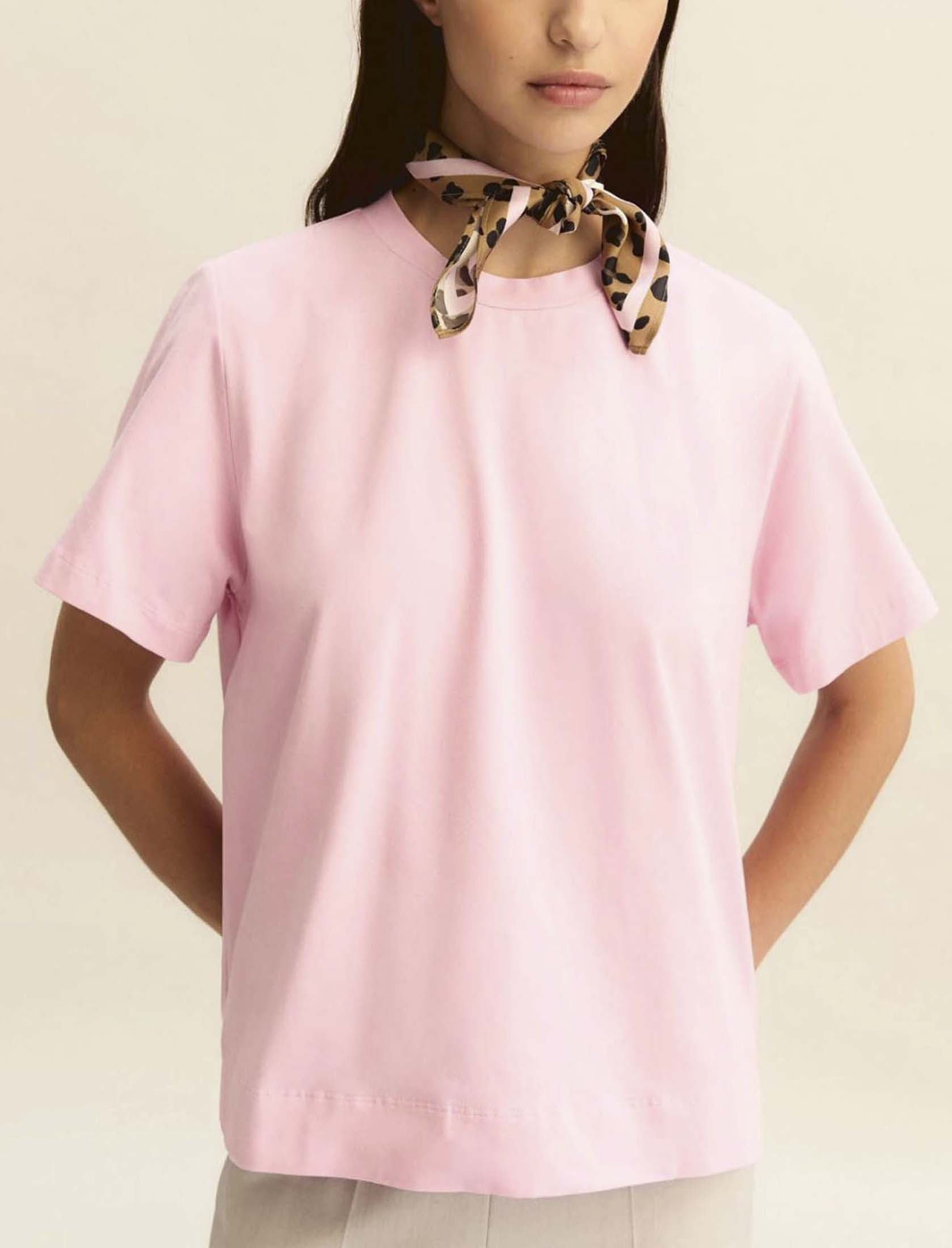 T-shirt girocollo Emme Marella rosa in cotone stretch con foulard stampato e spacchi laterali