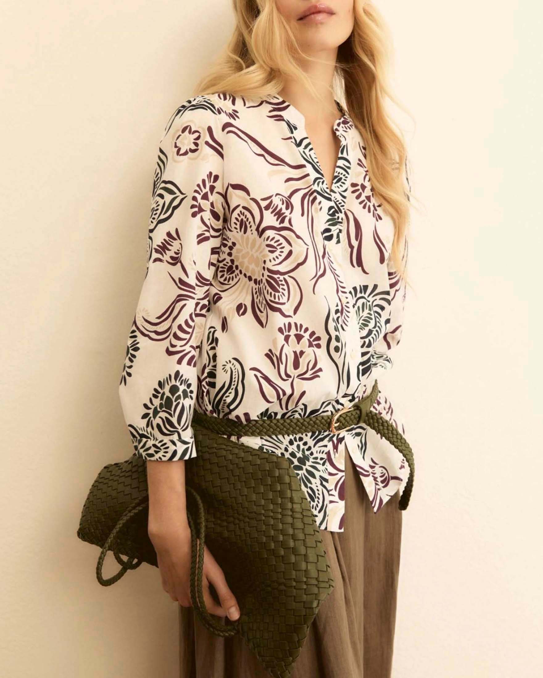 Blusa Emme Marella bianca in mussola di cotone stampa floreale multicolor con maniche a tre quarti