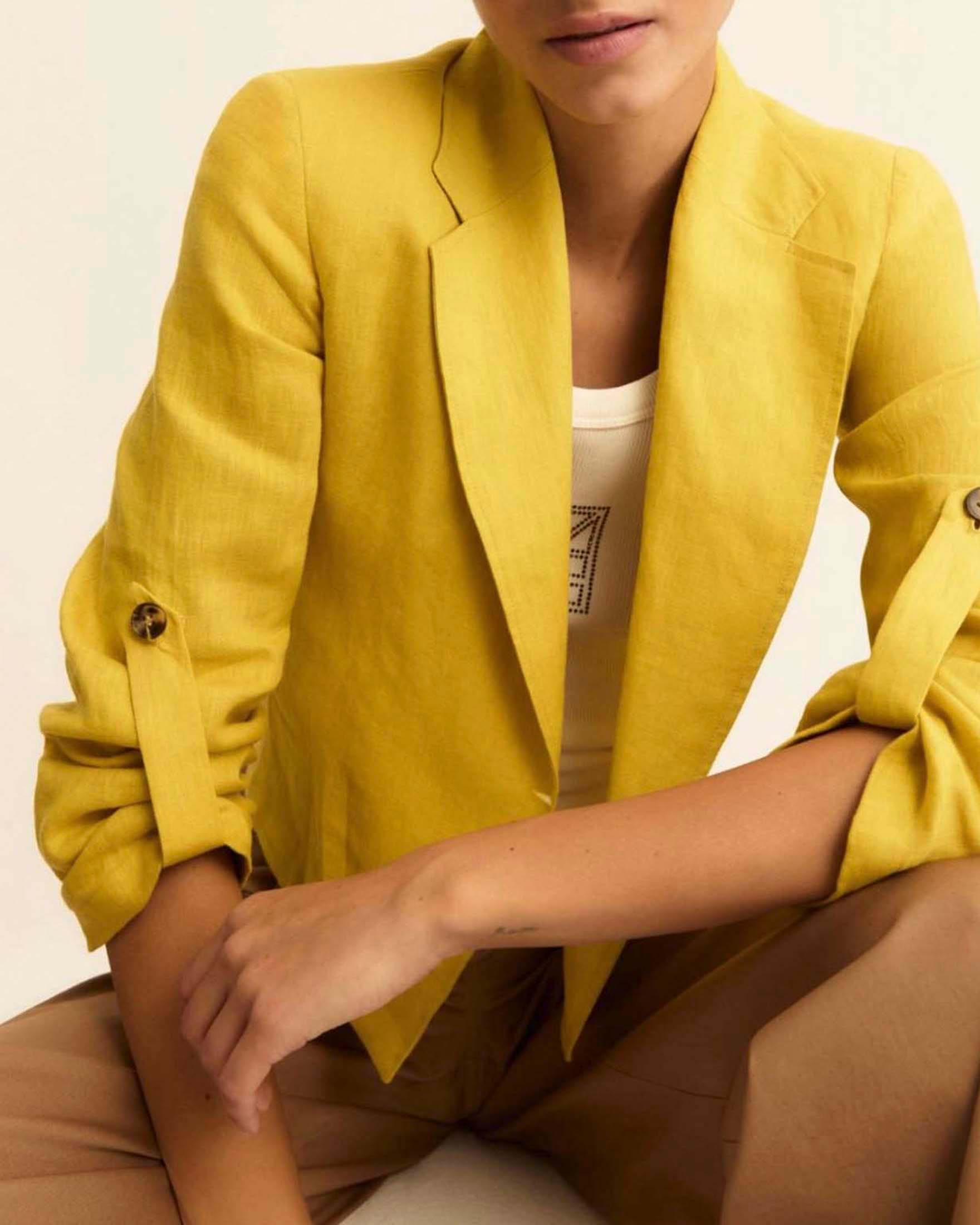Blazer monopetto crop Emme Marella giallo in lino lavato con maniche arrotolabili e rever classico image