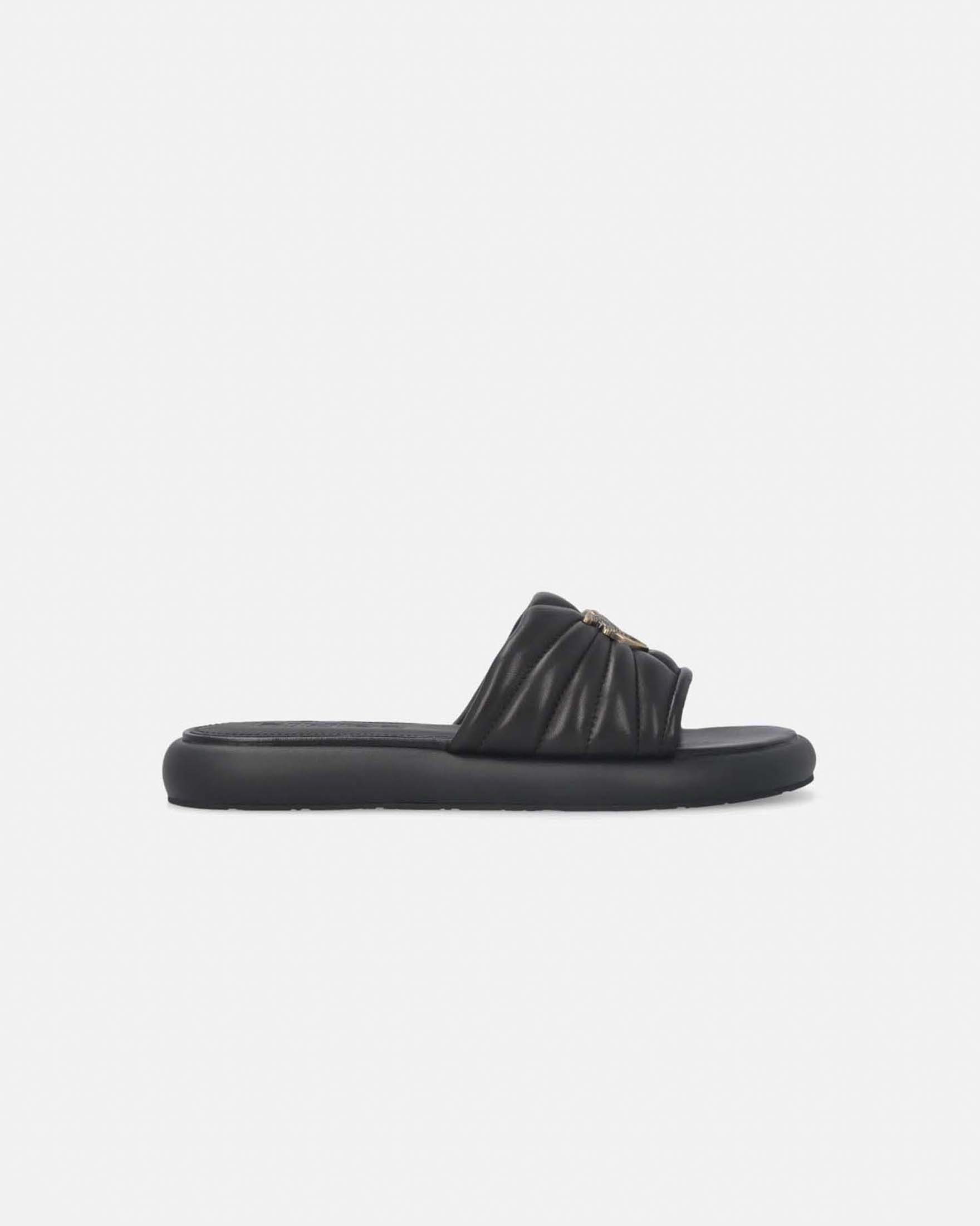 Ciabattine bold Fiona in nappa nera trapuntata e logo Love Birds con bordo dorato