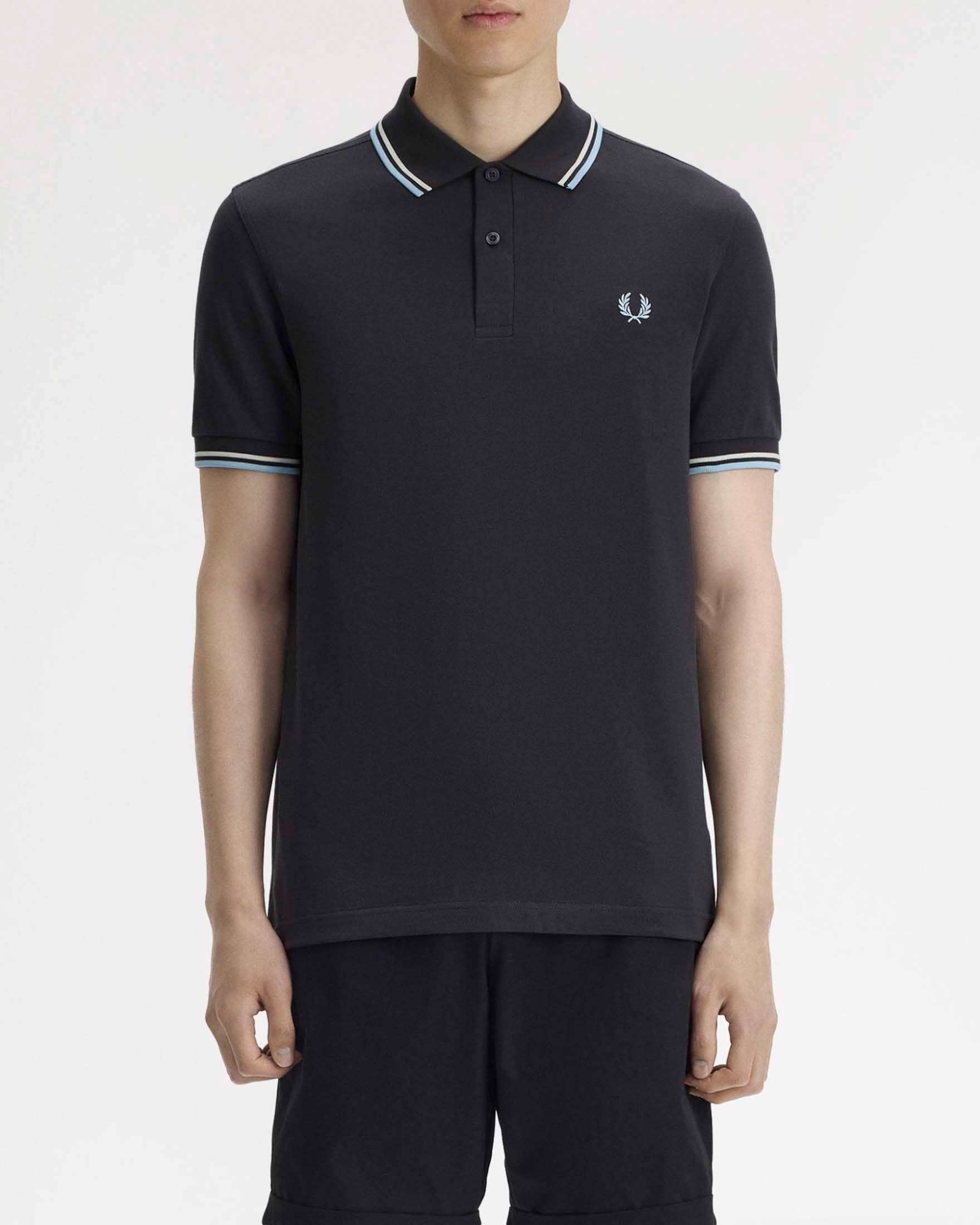 Polo Fred Perry antracite mezza manica con bordino azzurro e bianco