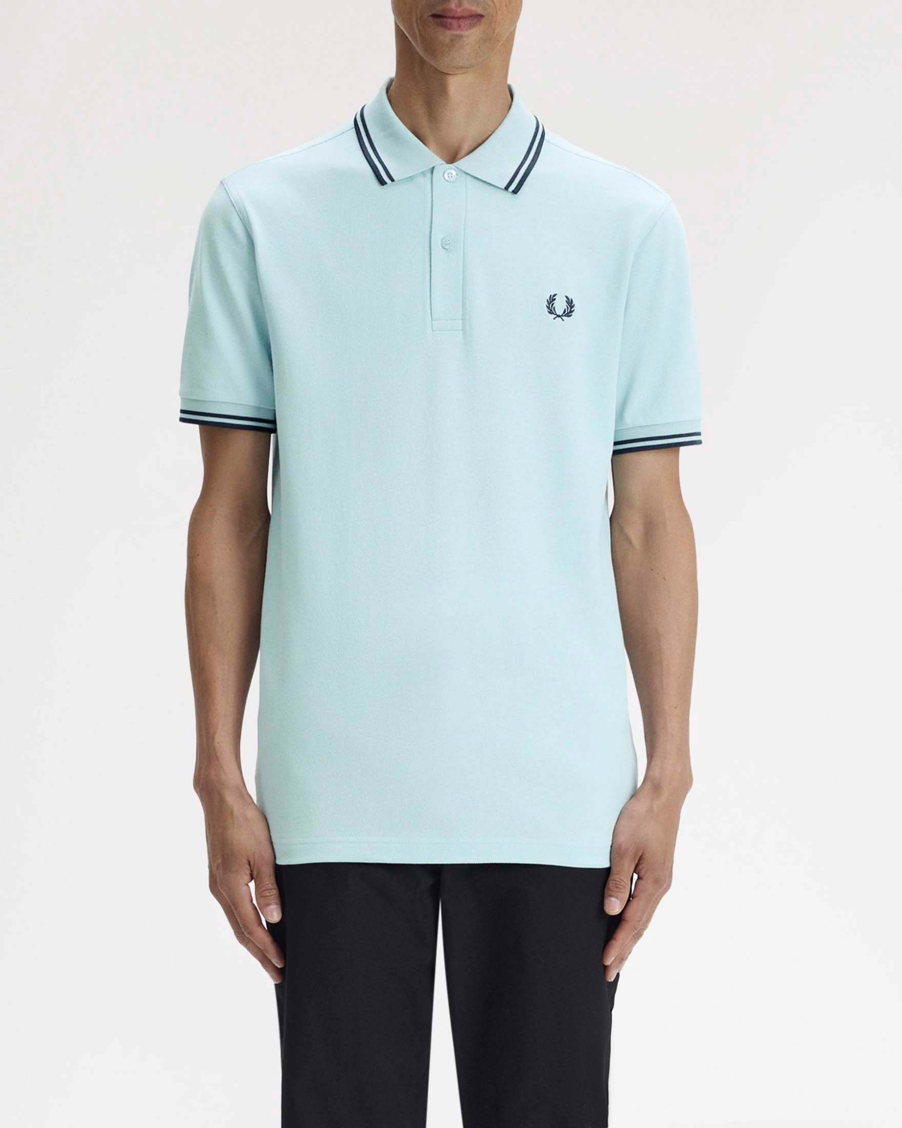 Polo Fred Perry acqua mezza manica con bordino blu