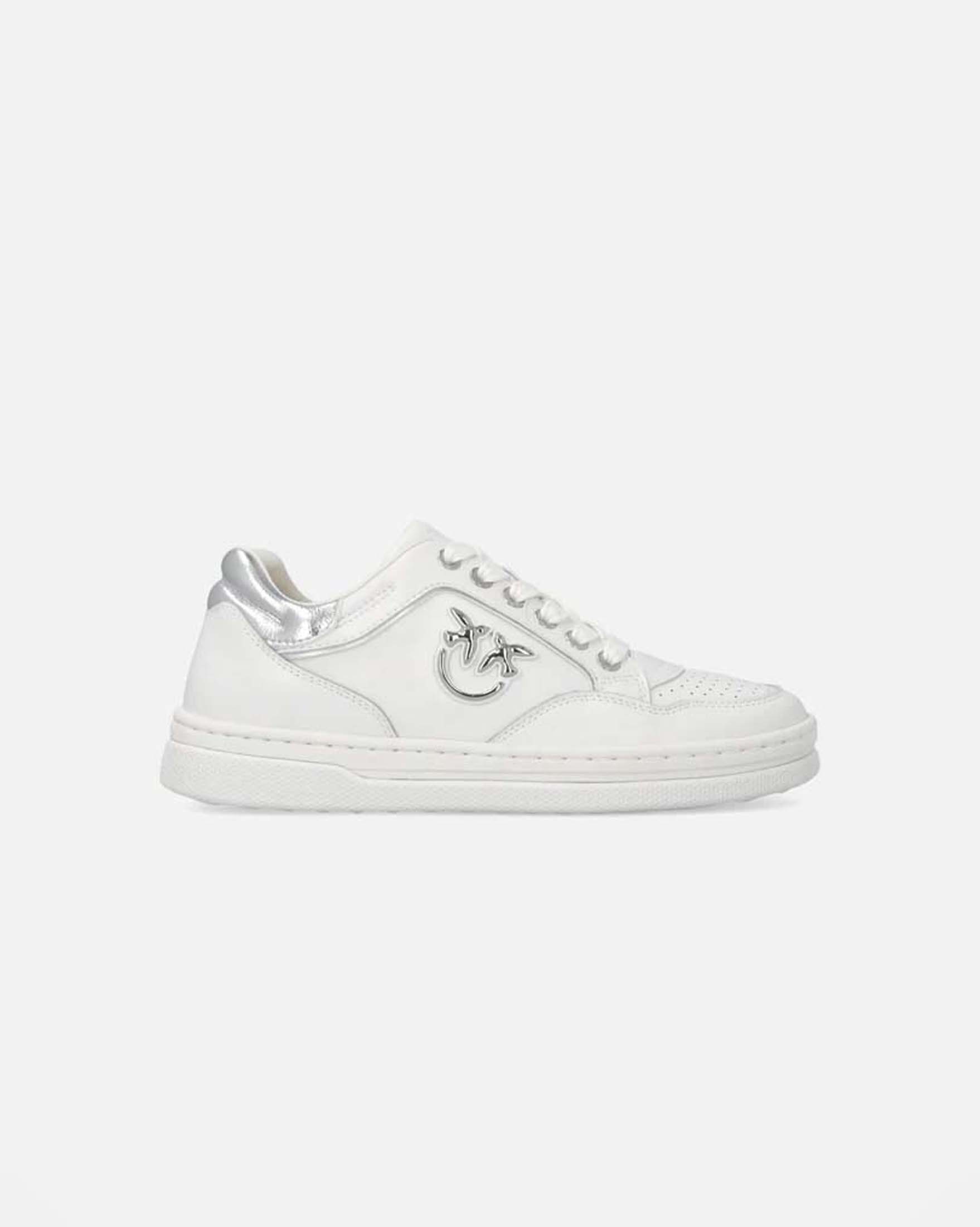 Sneaker Mandy Pinko bianca con lacci in pelle con finiture lucide e logo Love Birds argento