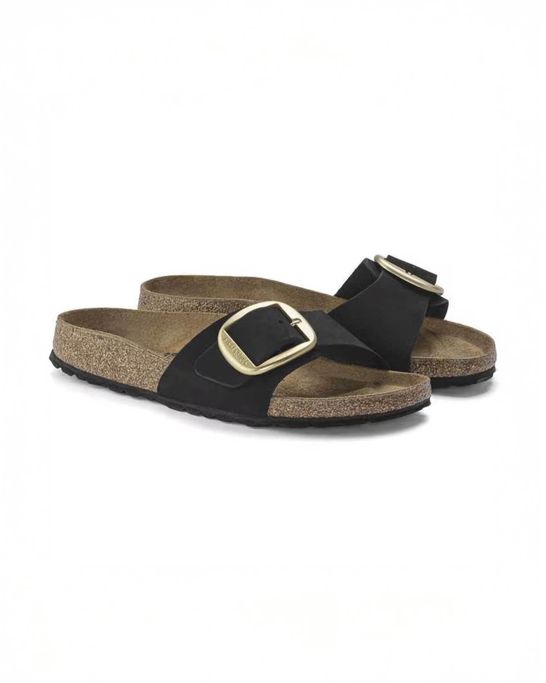 Sandalo Madrid Big Buckle Birkenstock nero in nabuk a singola fascia e fibbia in metallo oro image