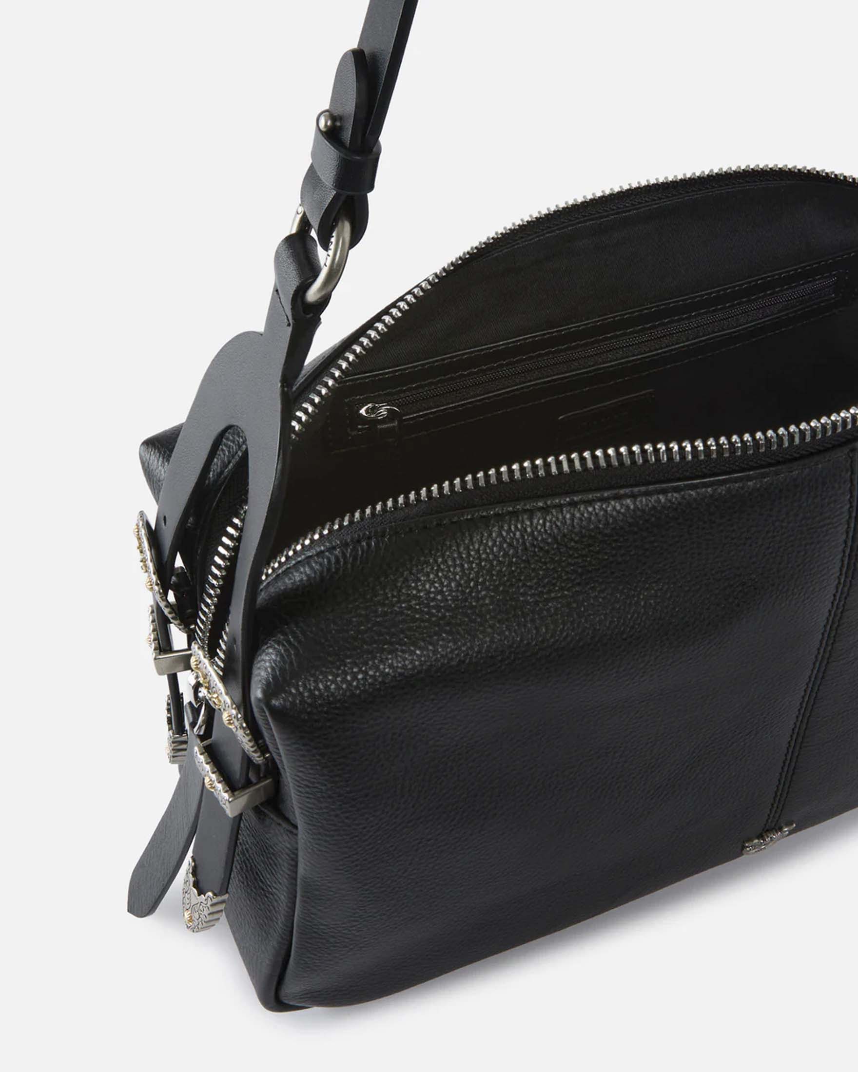 Borsa a spalla Keeper Bag Pinko nero realizzata in pelle dallo stile western