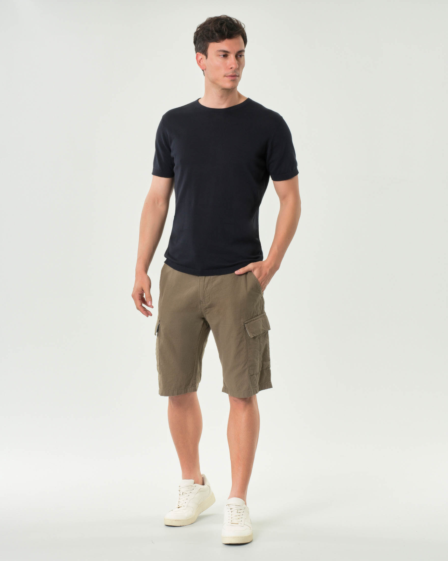Bermuda cargo A.F.F. verde militare in puro cotone con coulisse