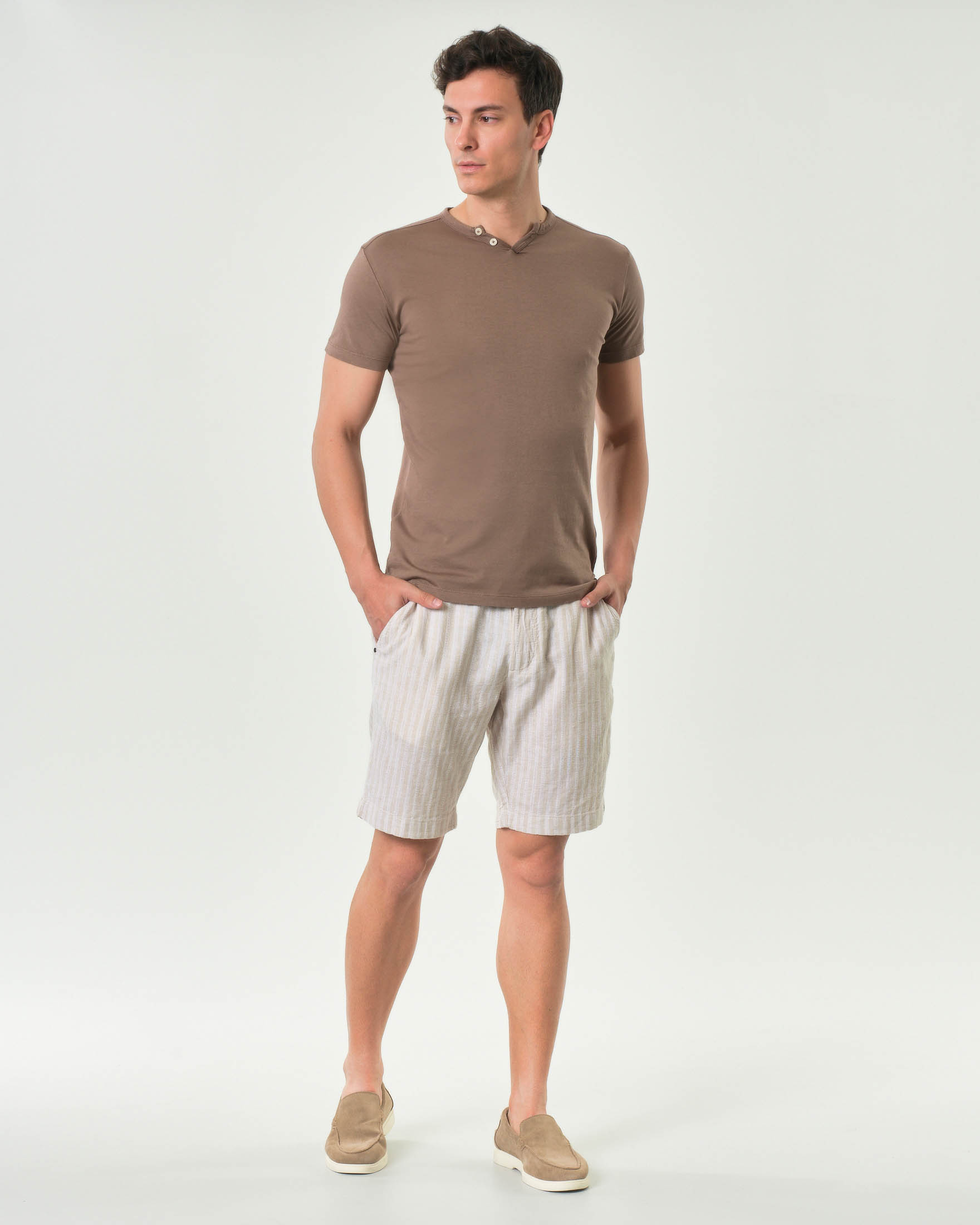 Bermuda Impure a righe bianche e beige in misto lino e cotone