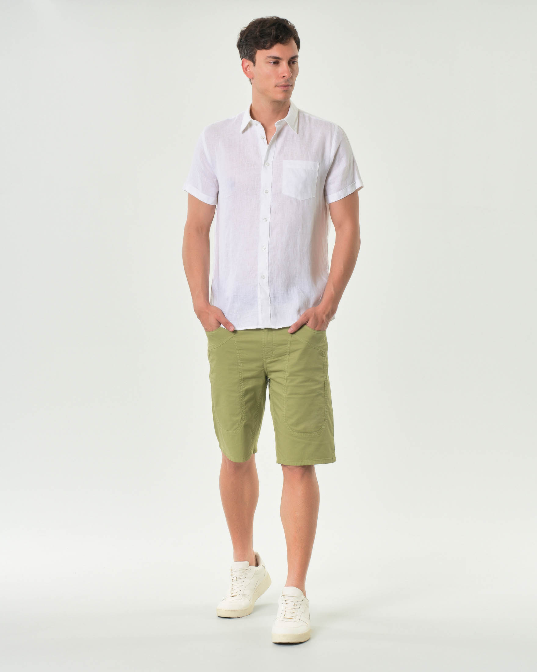 Camicia mezza manica Impure bianca in puro lino con taschino al petto image