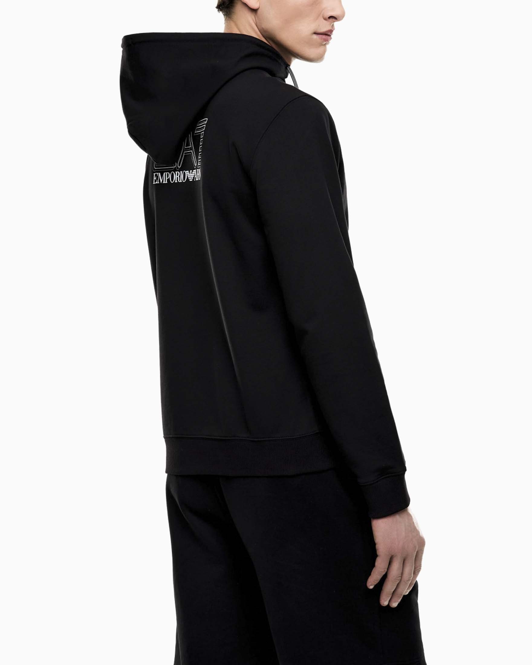 Felpa EA7 nera in puro cotone con cappuccio e zip image