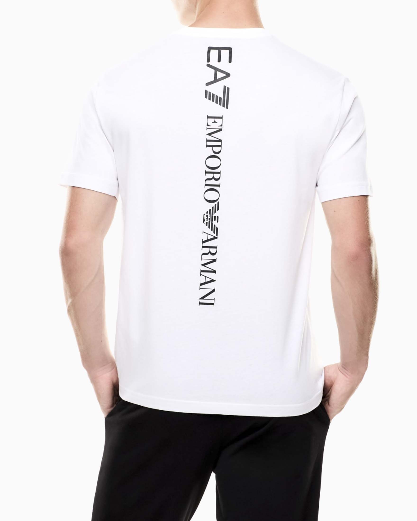 T-shirt mezza manica EA7 bianca in cotone con stampa logo a contrasto image