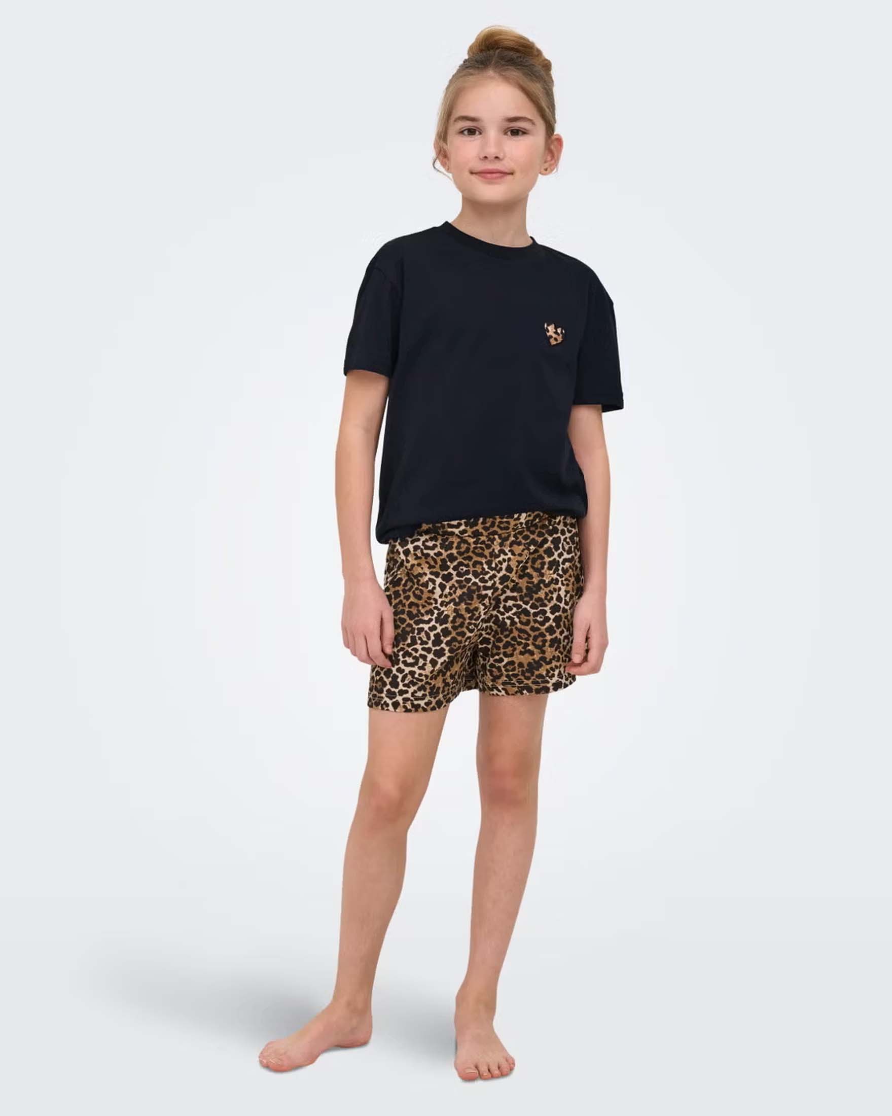 Completo t-shirt e short Kids Only nero e maculato in puro cotone