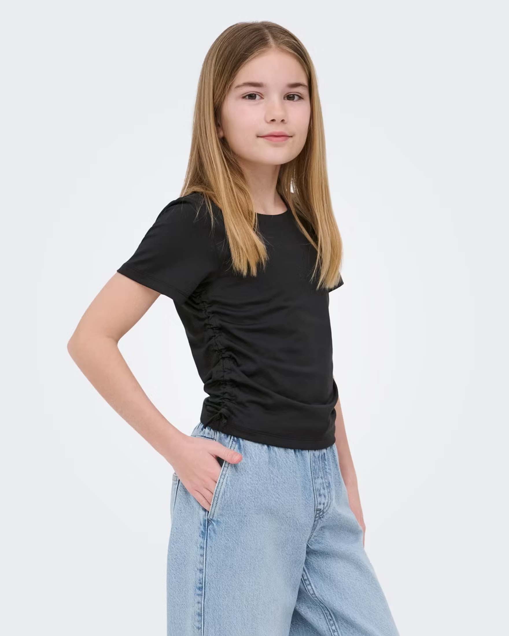 T-shirt nera Kids Only in cotone stretch con arricciatura
