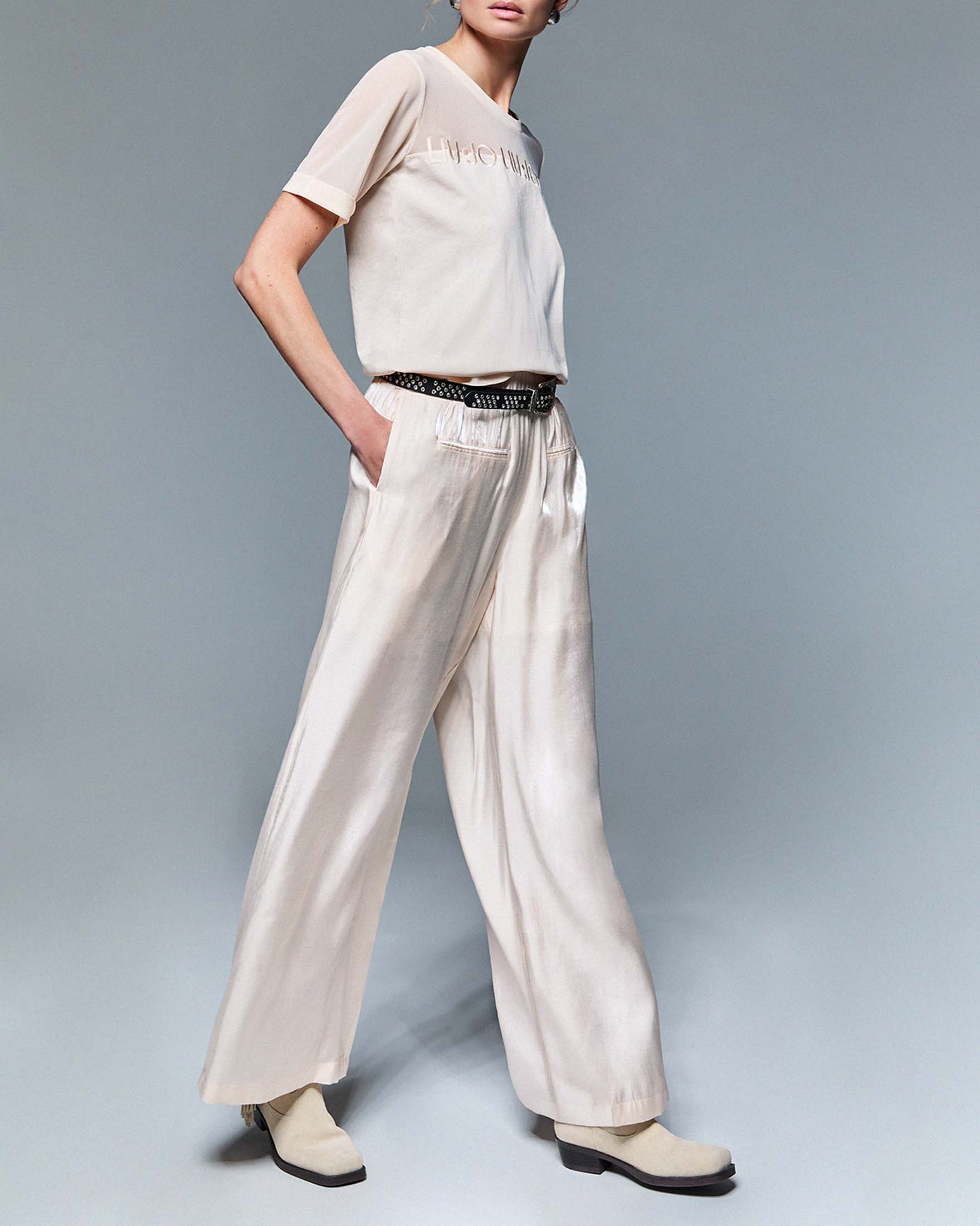 Pantaloni a palazzo Liu Jo Sport cipria in misto viscosa effetto laminato con vita elasticizzata