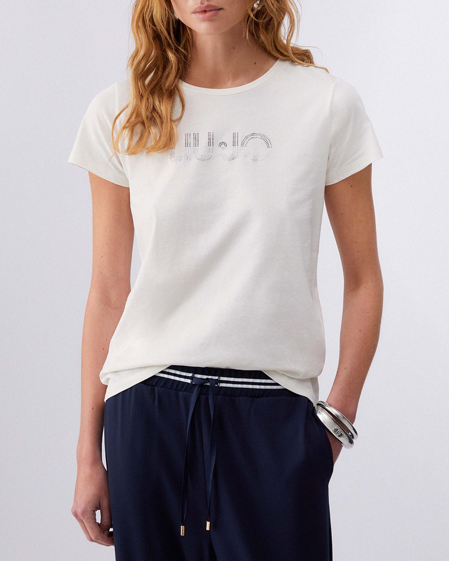 T-shirt maniche corte Liu Jo Sport bianca con maxi logo in strass e scollo a giro image
