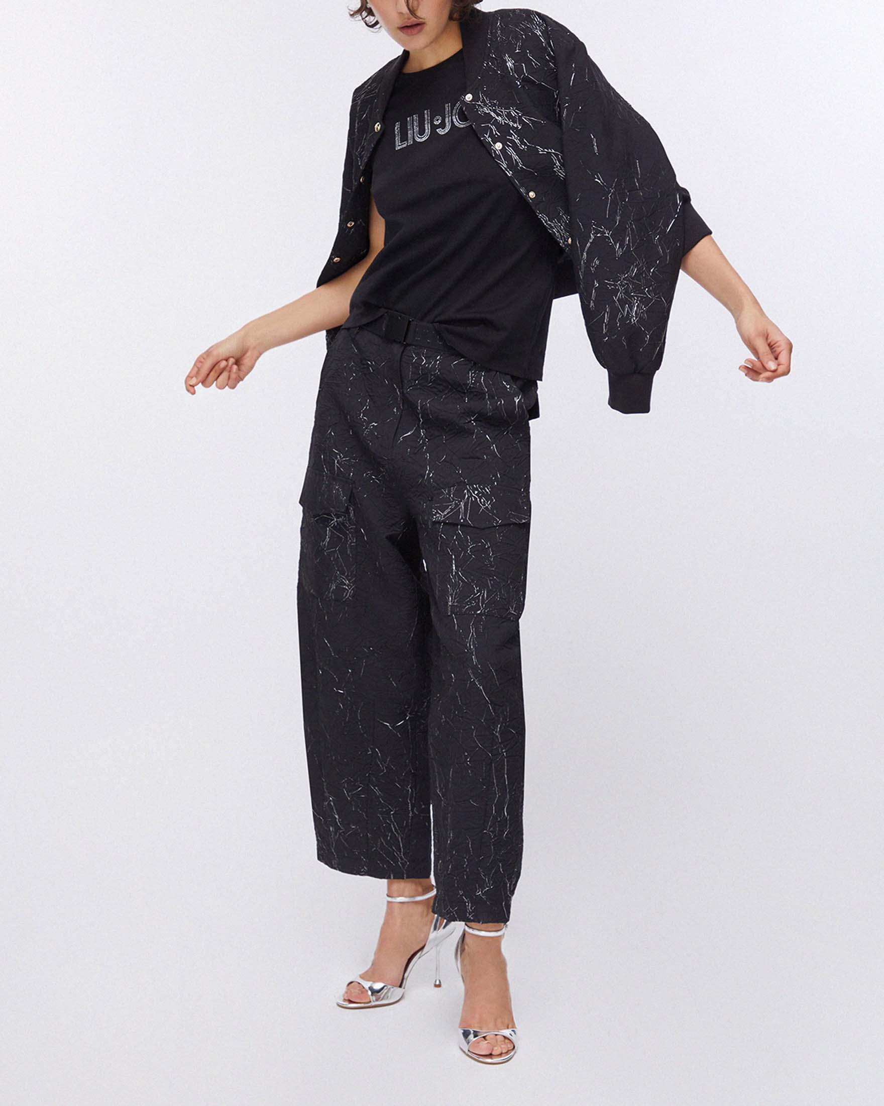 T-shirt maniche corte Liu Jo Sport nera con maxi logo in strass e scollo a giro