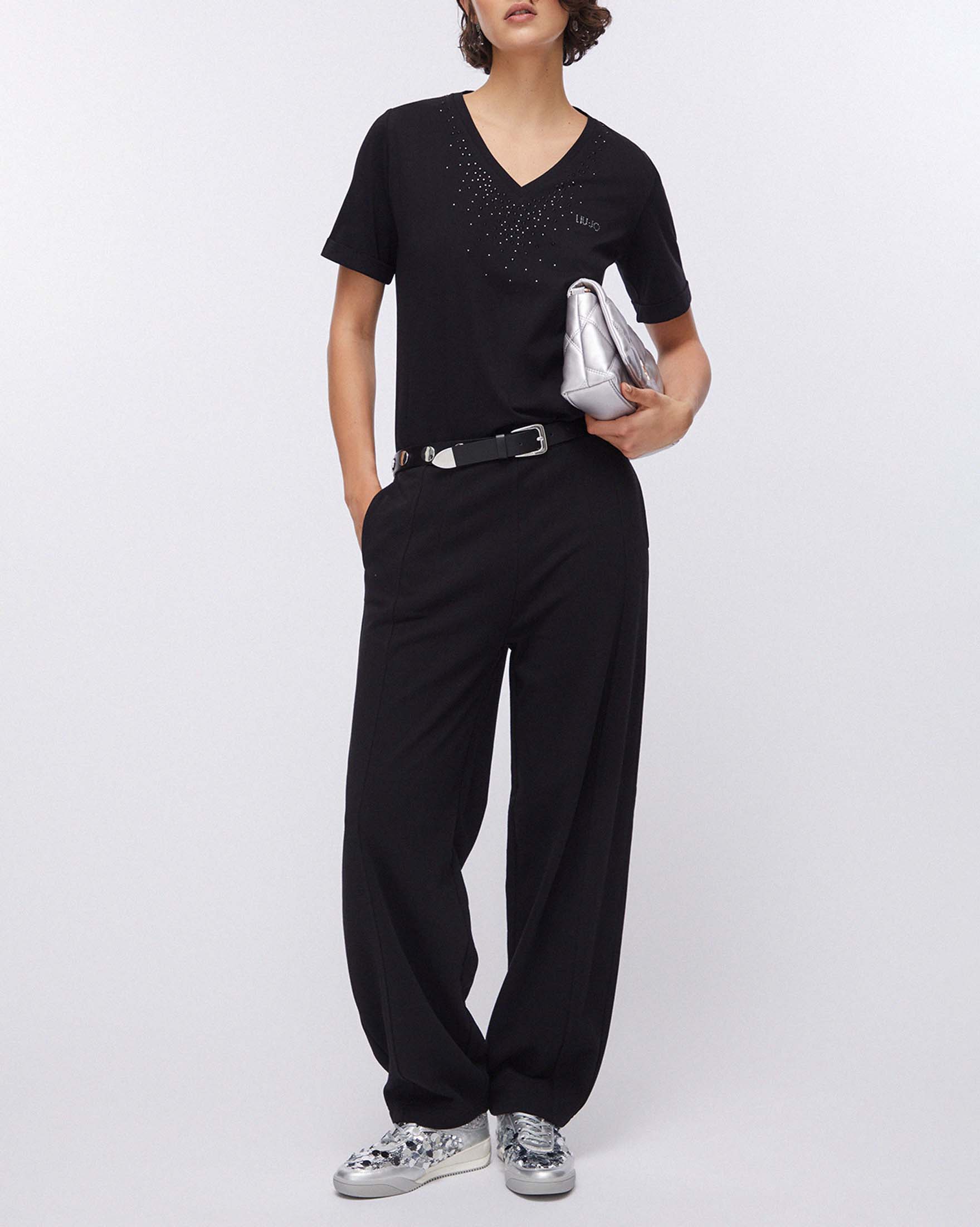 T-shirt con scollo a V Liu Jo Sport nera in cotone con maniche corte risvoltate e strass applicati