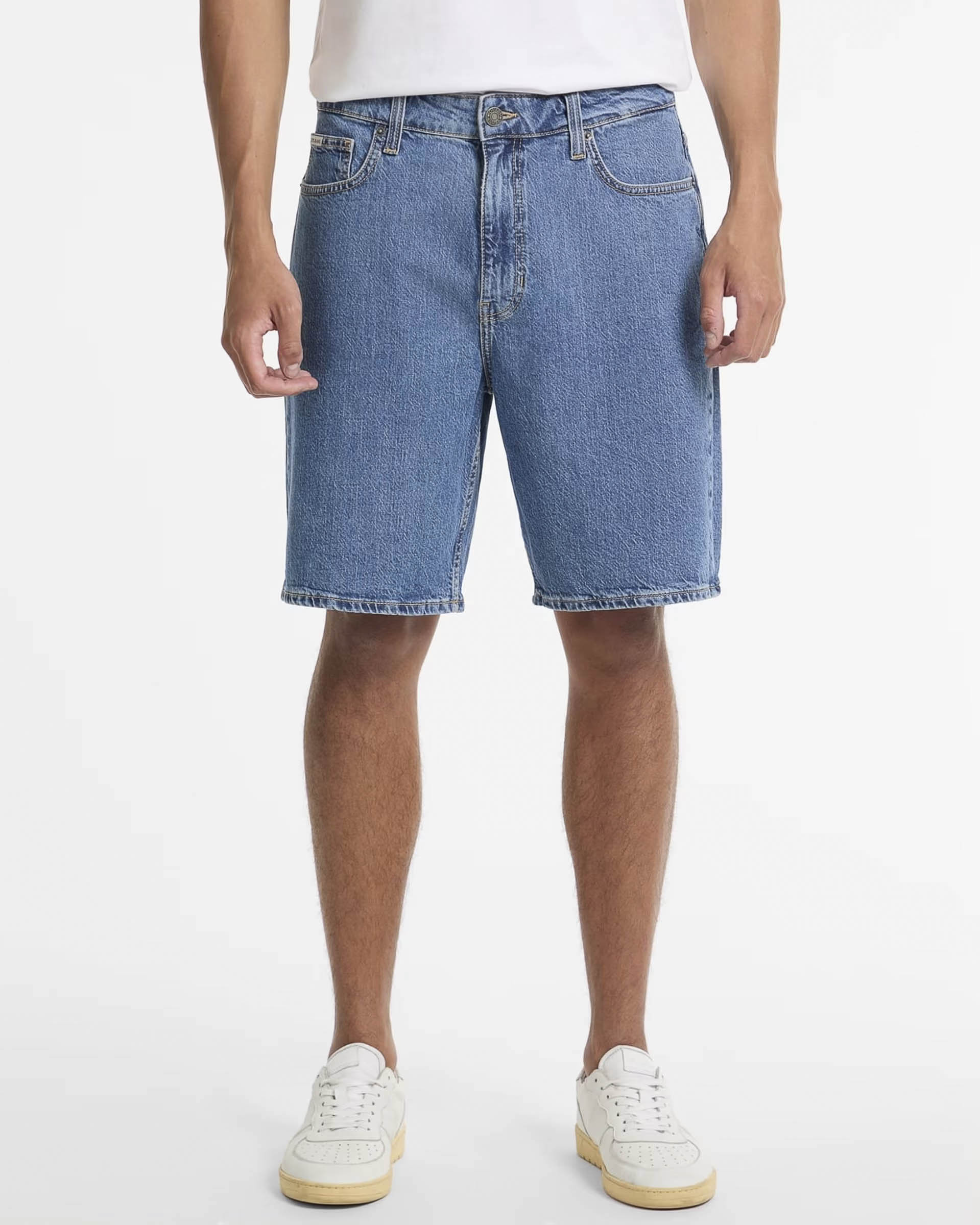 Bermuda Guess Jeans lavaggio medio in denim di cotone stretch image