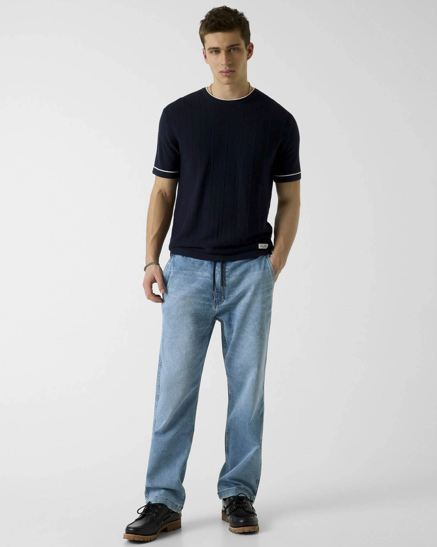 T-shirt Guess Jeans blu navy in maglia di misto cotone a coste con bordino image