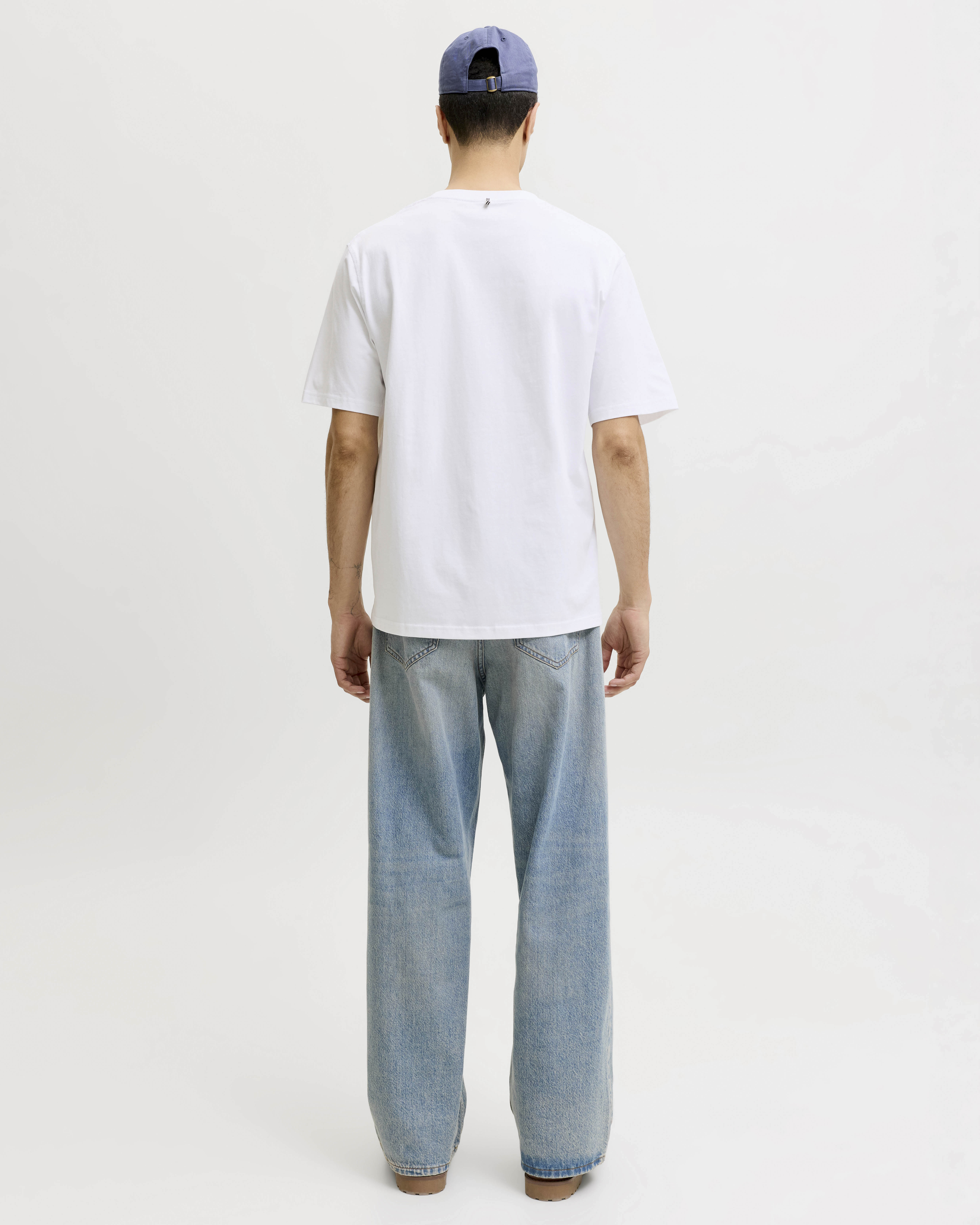T-shirt mezza manica Jack & Jones bianca in cotone con ricamo logo image