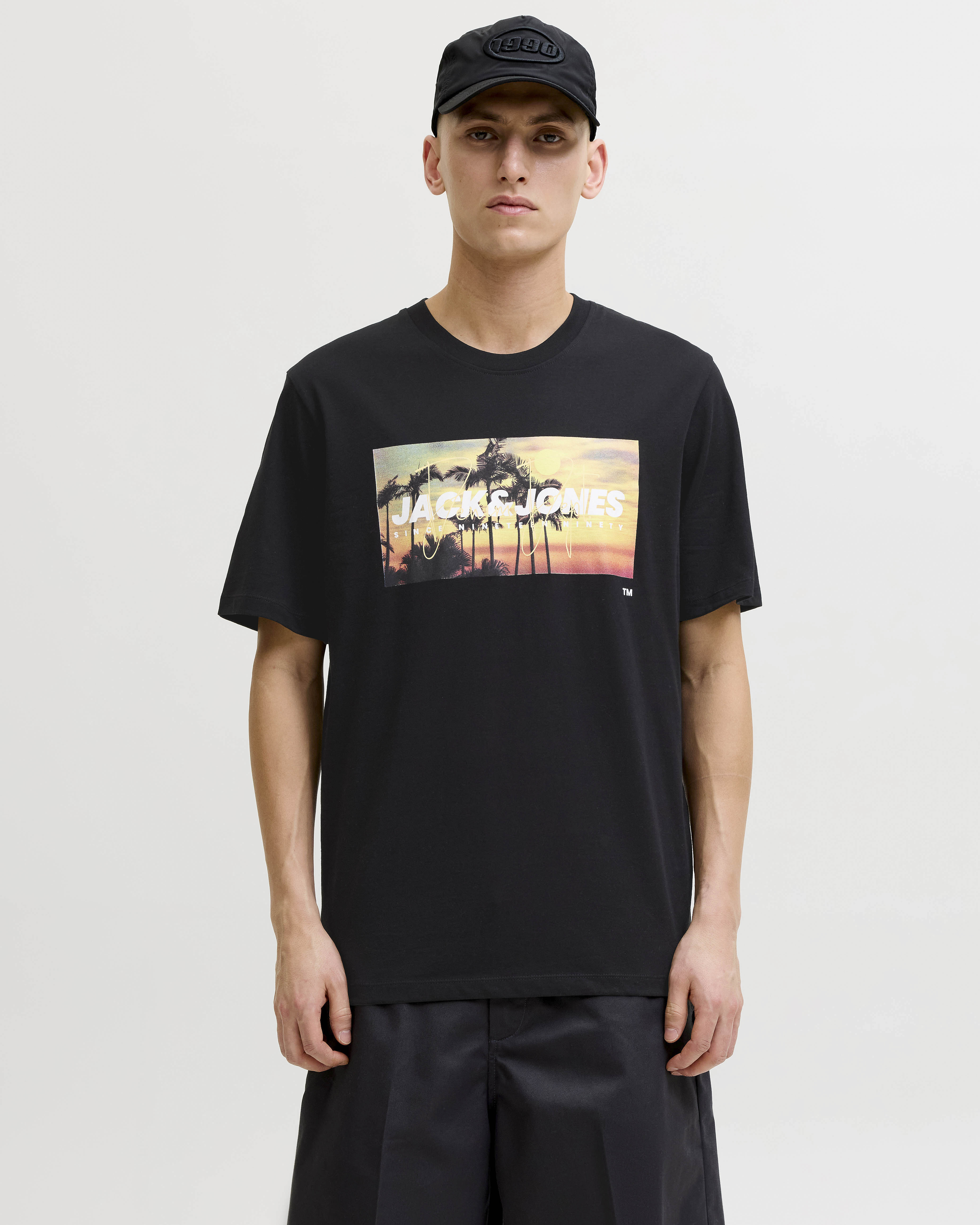 T-shirt Jack & Jones nera in cotone con stampa fotografica frontale e logo