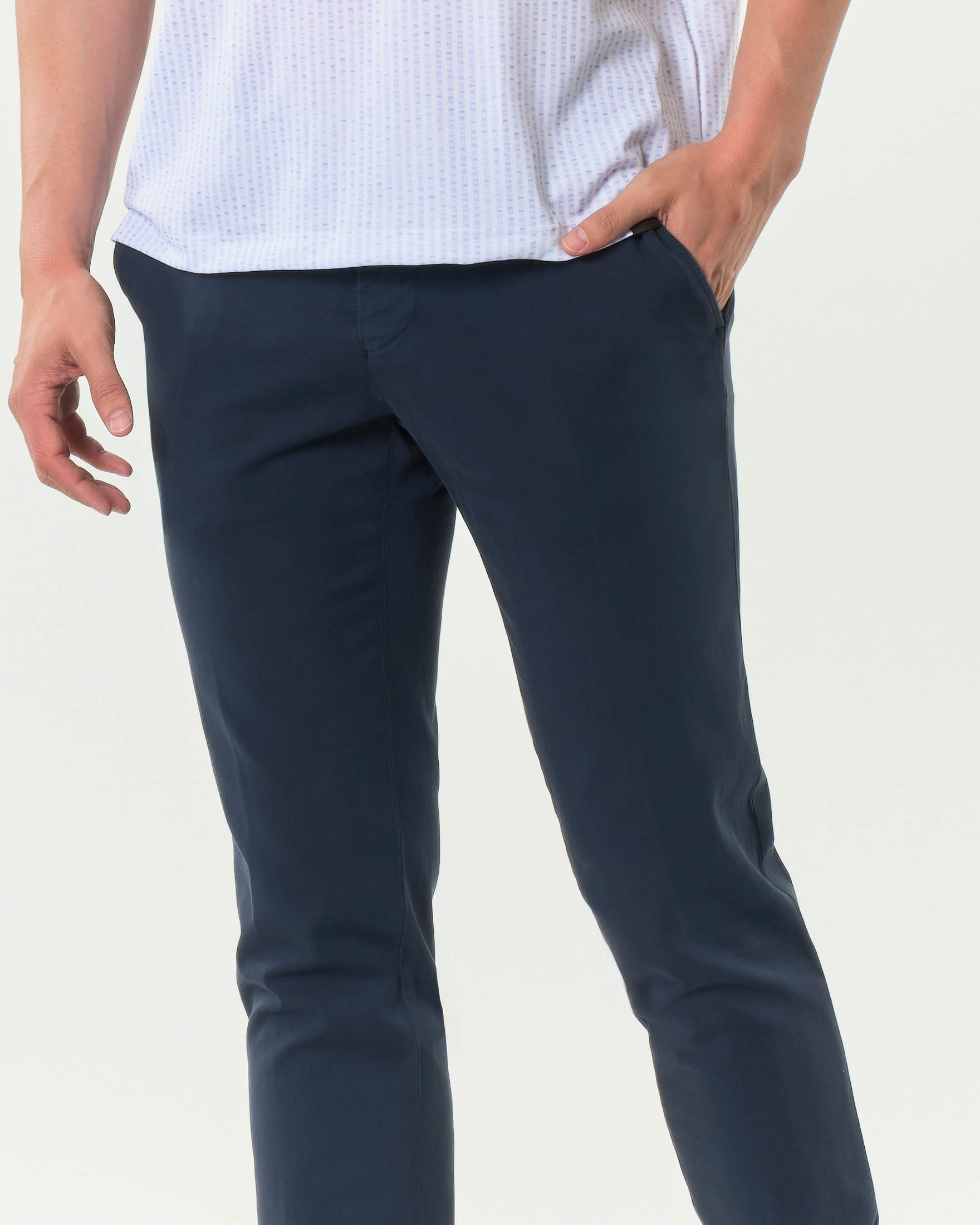 Pantalone chino Powell Levanto blu in gabardina di cotone stretch image