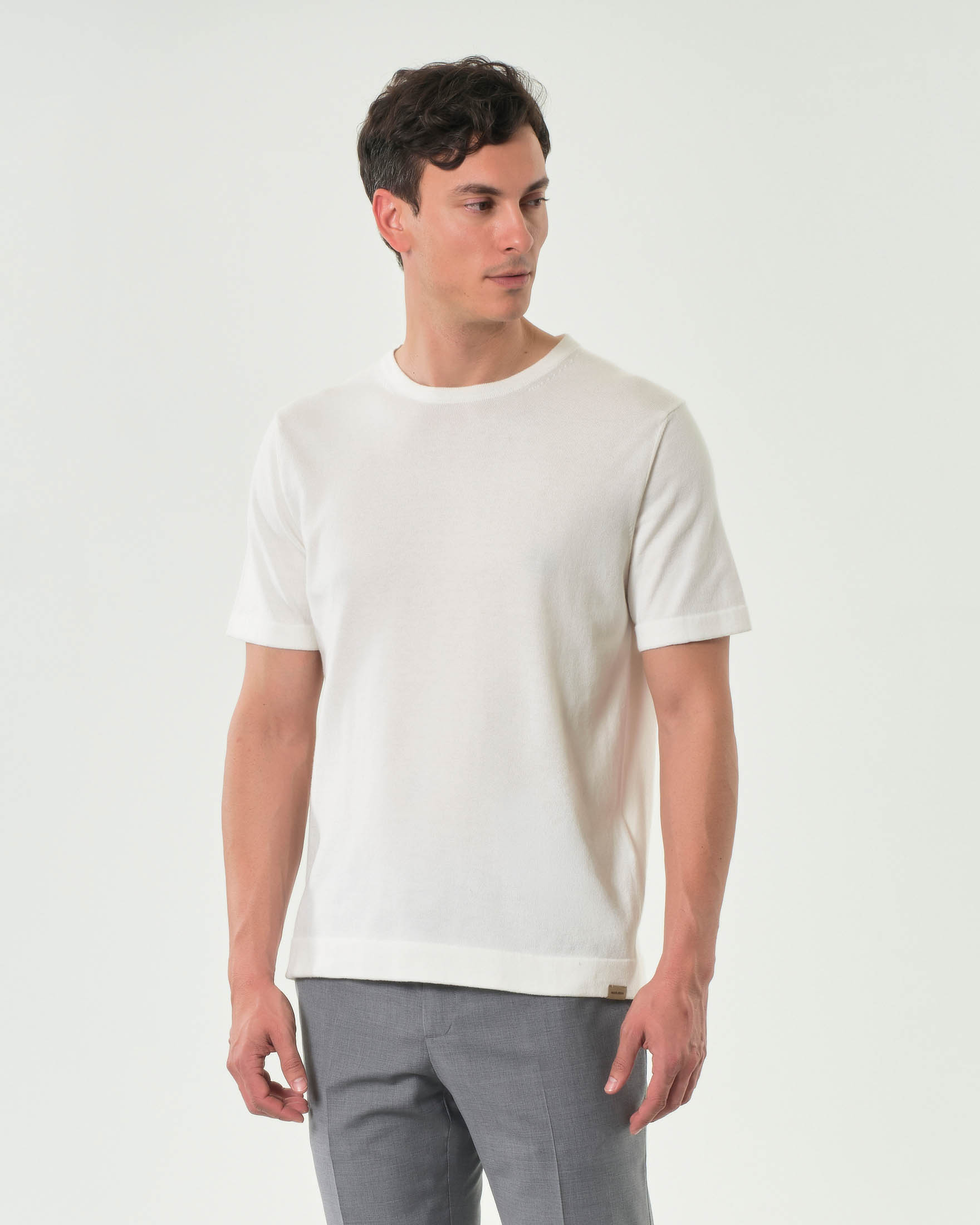T-shirt panna in maglia di cotone a mezze maniche