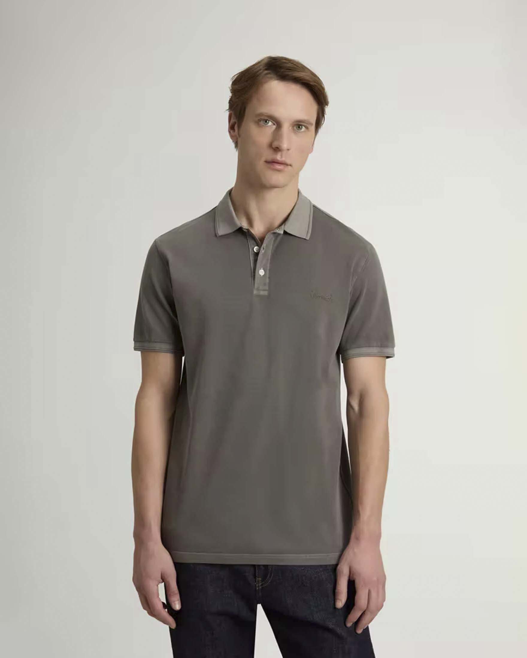 Polo Mackinack verde militare in piquè di cotone stretch tinta in capo