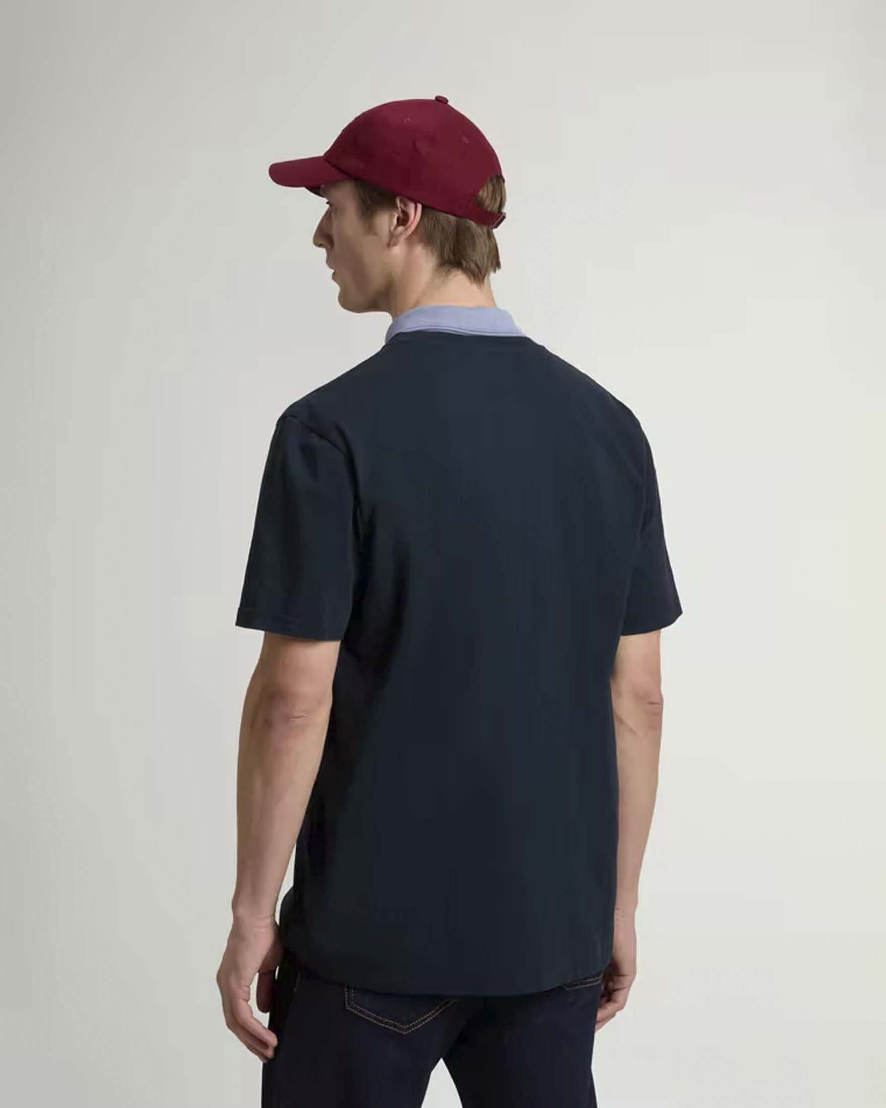 T-shirt Woolrich blu in jersey di cotone slub con logo stampato al petto image