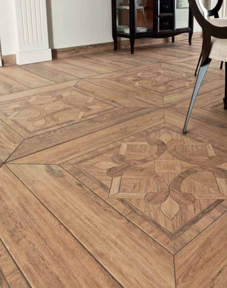 pavimento in rovere antico decorato
