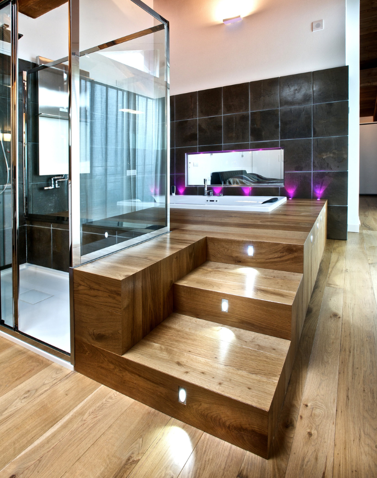 bagno rivestito in legno rovere antico