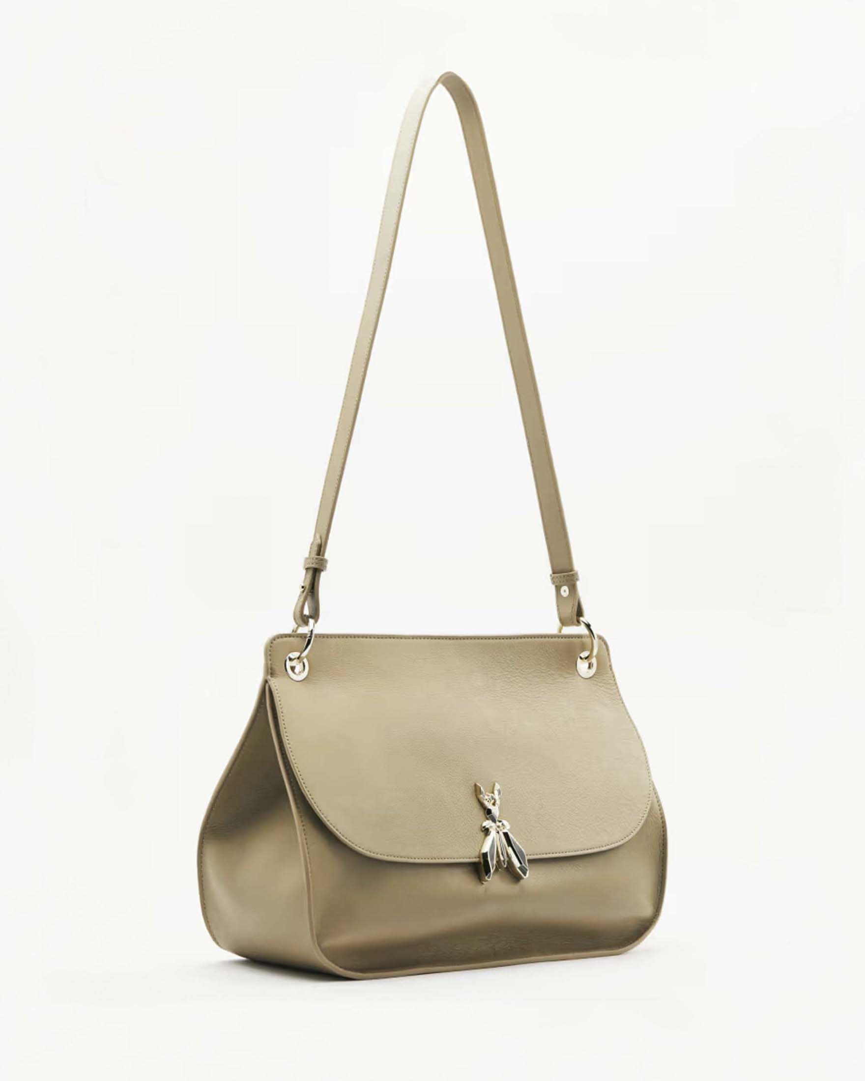 Borsa a spalla Soft Essential Fly Round Shape Patrizia Pepe color sabbia in pelle con fibbia logo Fly