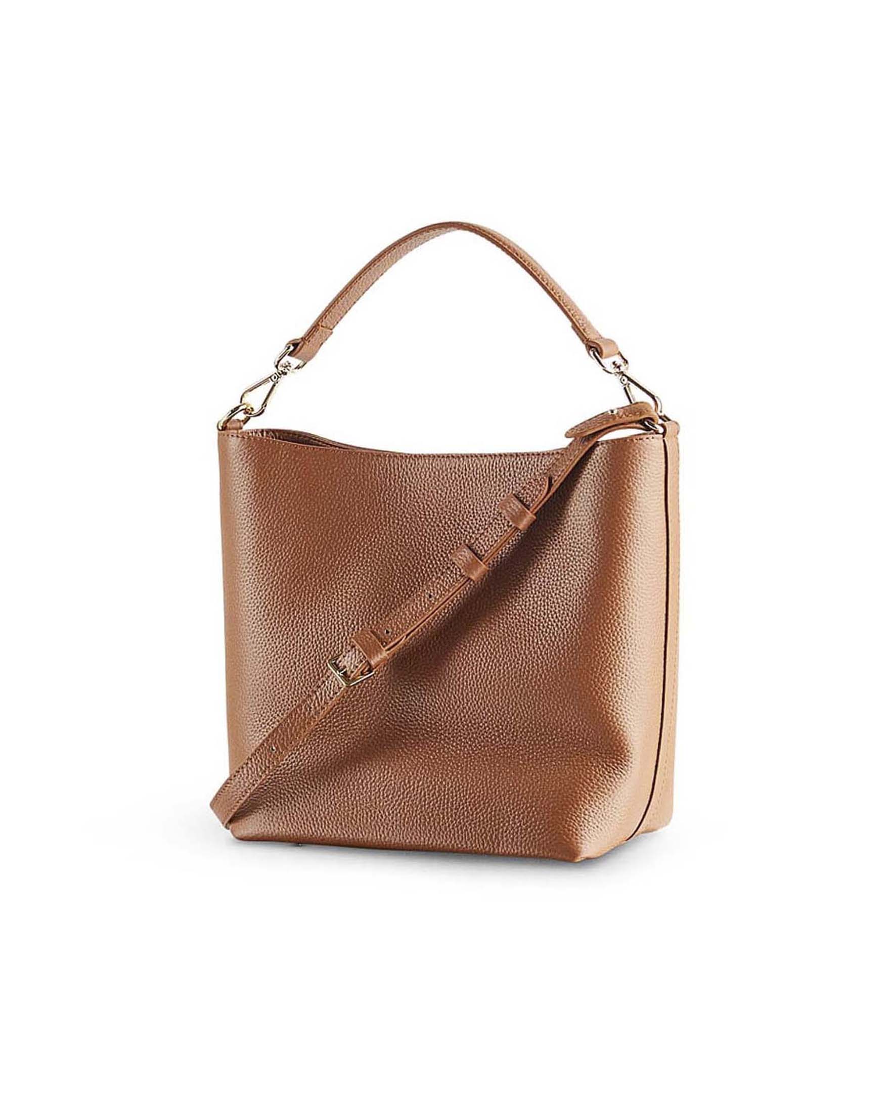 Borsa a secchiello Daily Patrizia Pepe color cuoio in pelle martellata con lettering logo dorato image