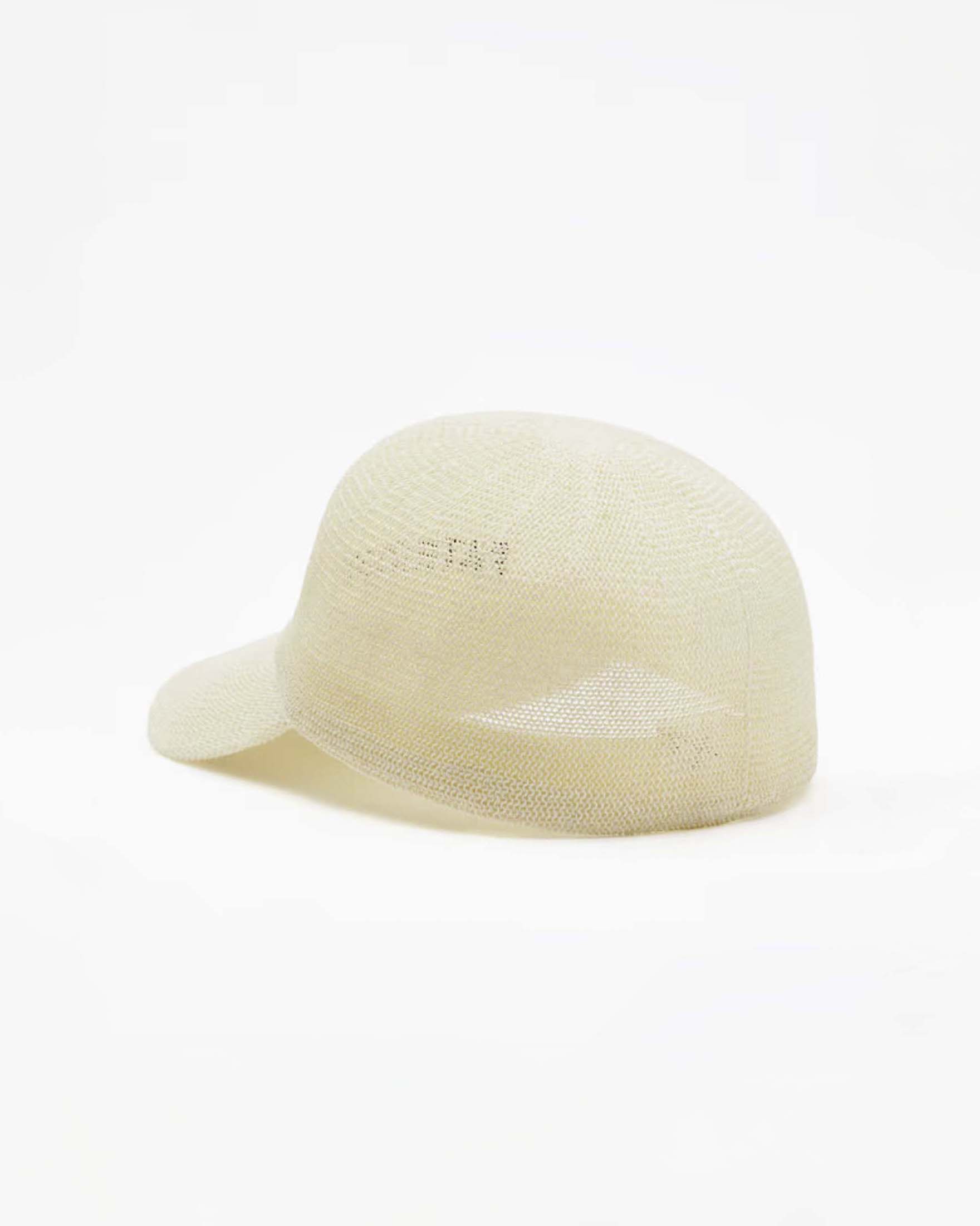 Cappellino color avorio Patrizia Pepe in carta tessile con logo ricamato a contrasto