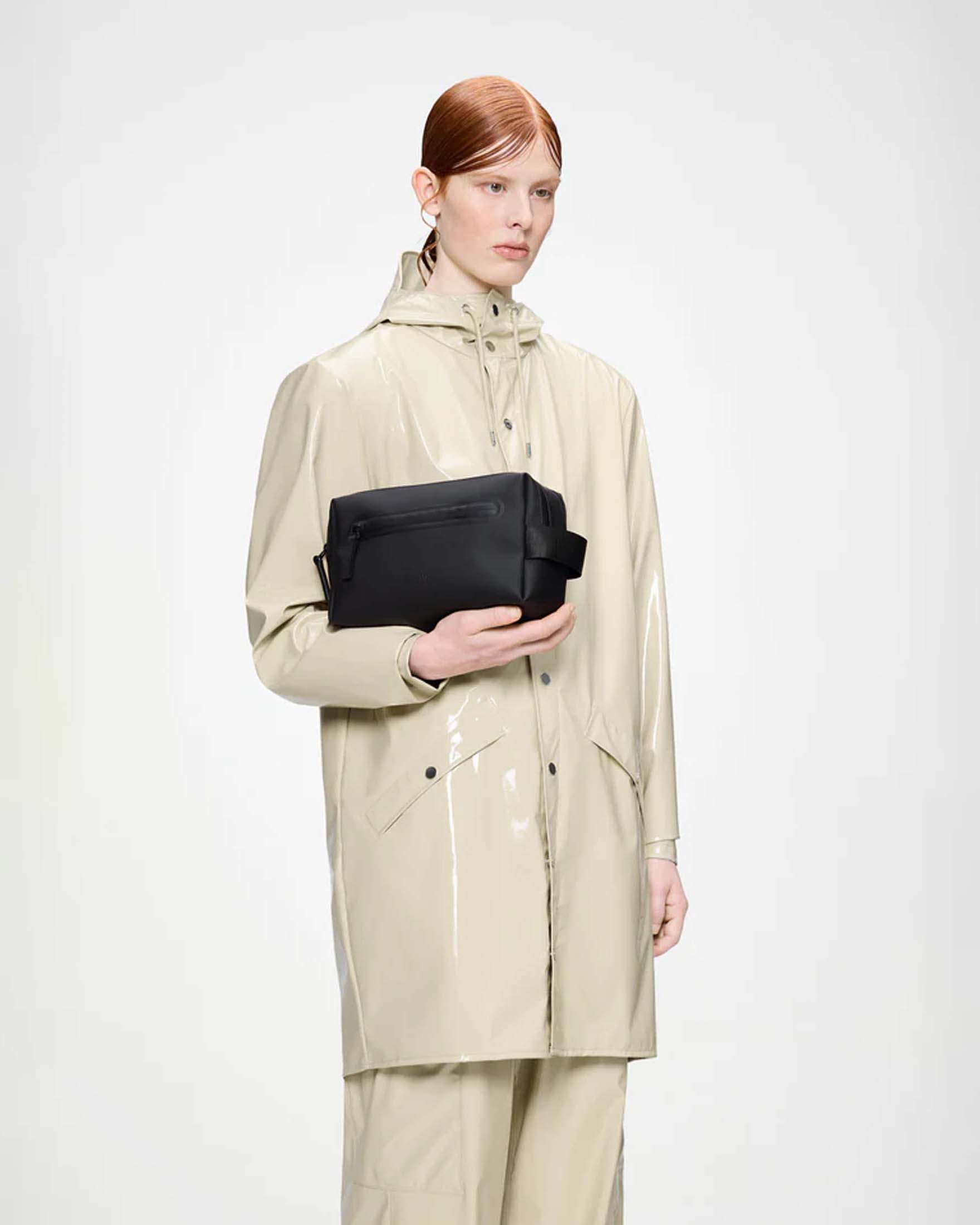 Beauty grande 2 Zip Wash Bag Rains nera in tessuto impermeabile