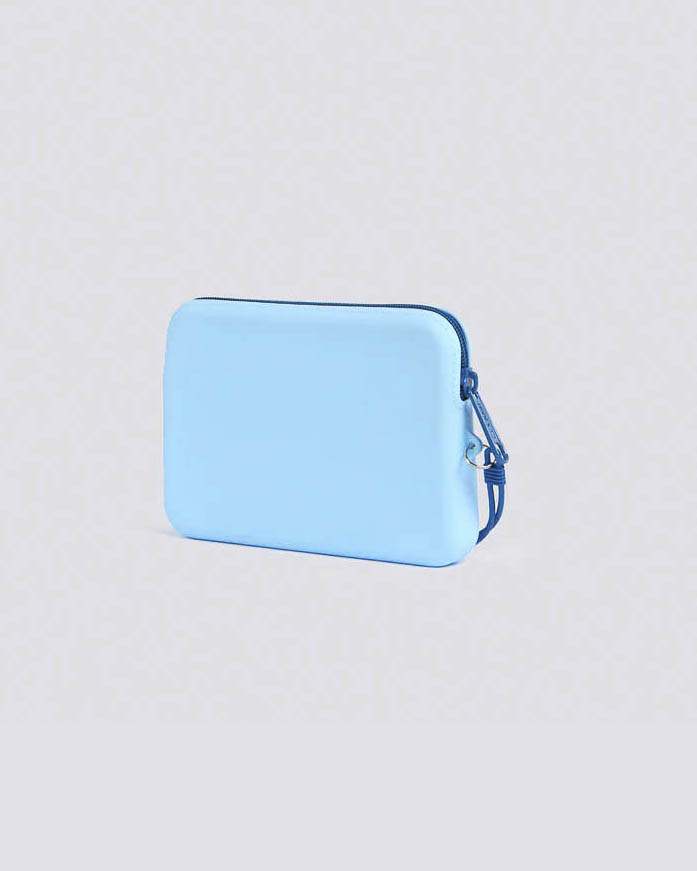 Mini pochette Sundek azzurra in gomma con zip e logo in contrato colore image