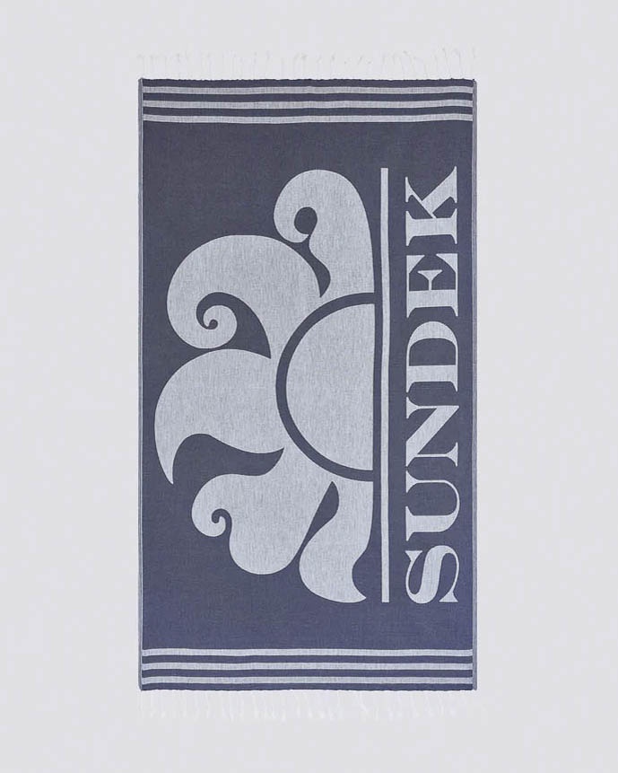 Telo mare blu con logo sole jacquard dettaglio a righe e frange