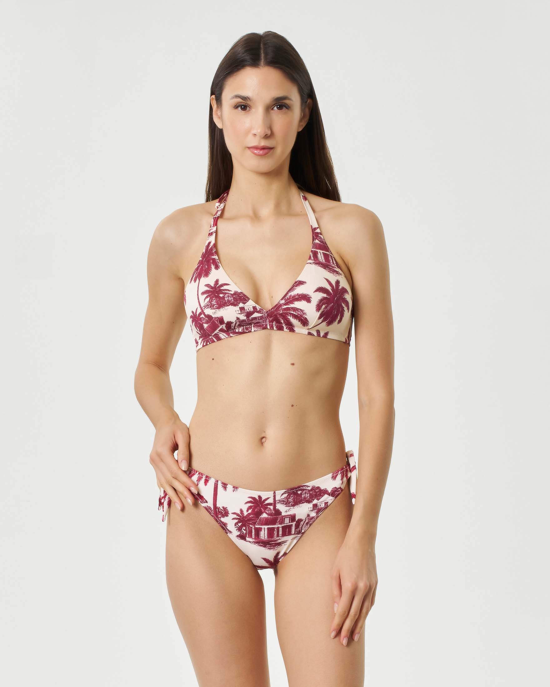 Bikini bianco a fantasia bordeaux toile de jouy con top a vela e slip con laccetti