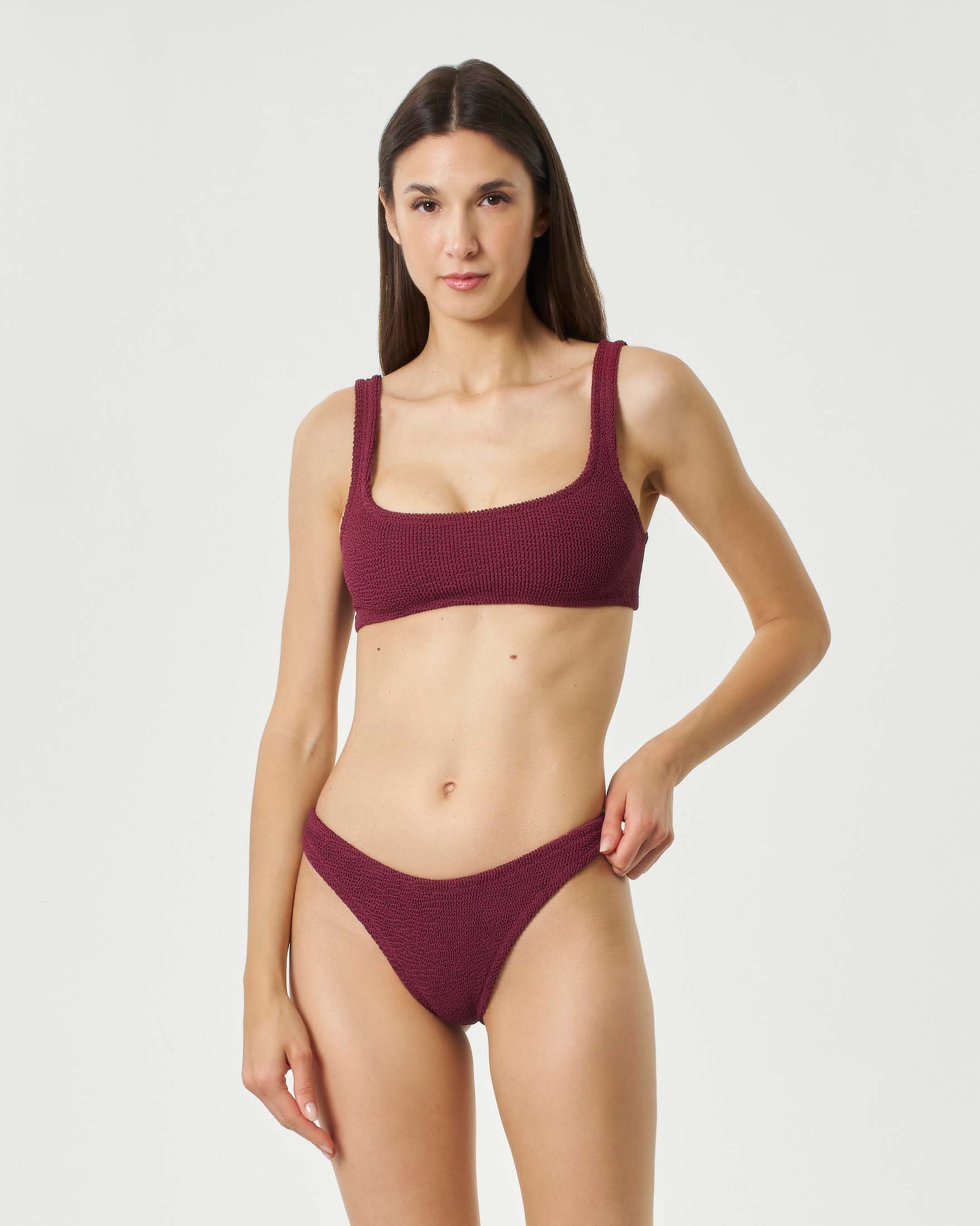 Bikini bordeaux con top bralette e slip spesso in tessuto crinkle