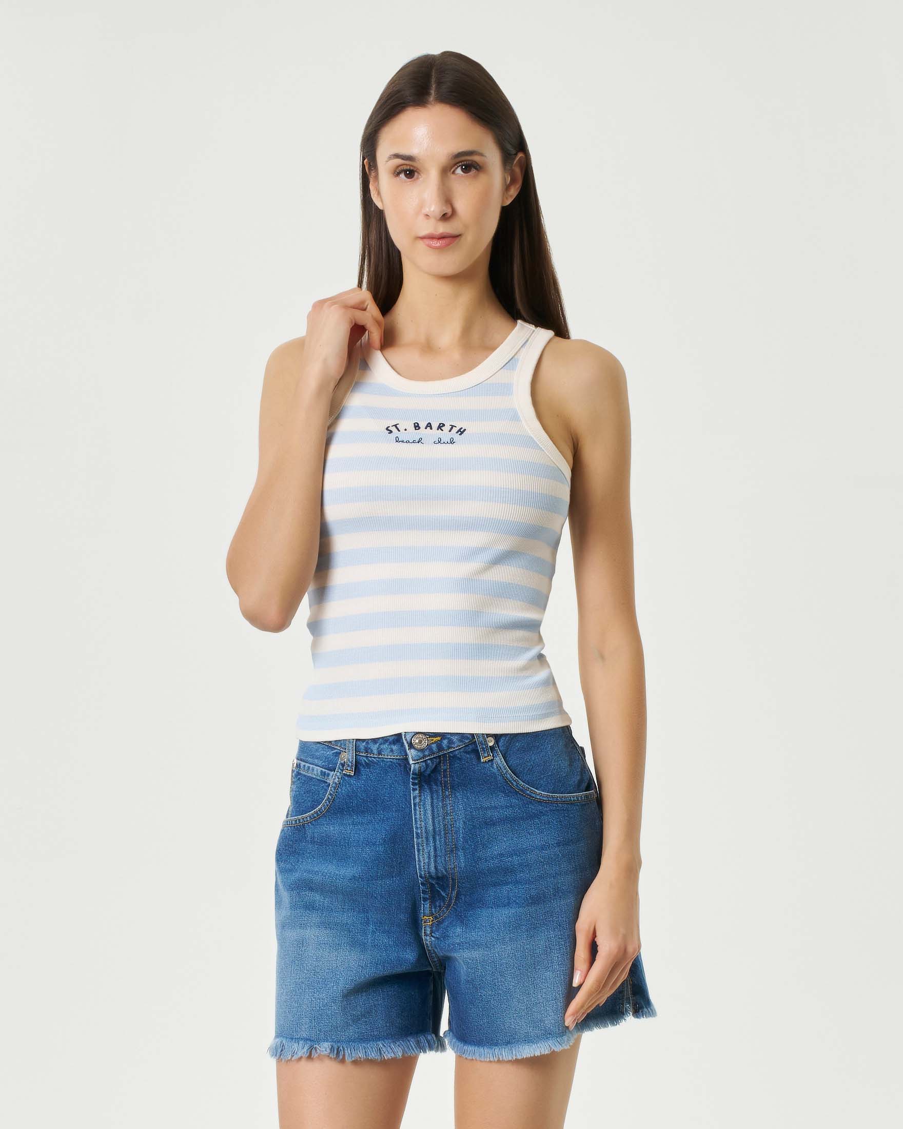Canotta avorio in cotone a costine a righe azzurre con lettering logo