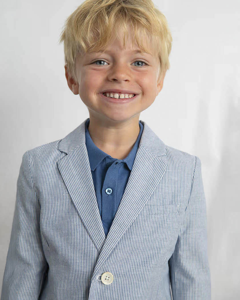 Blazer Mayoral in misto cotone e lino a righe azzurre e bianche image