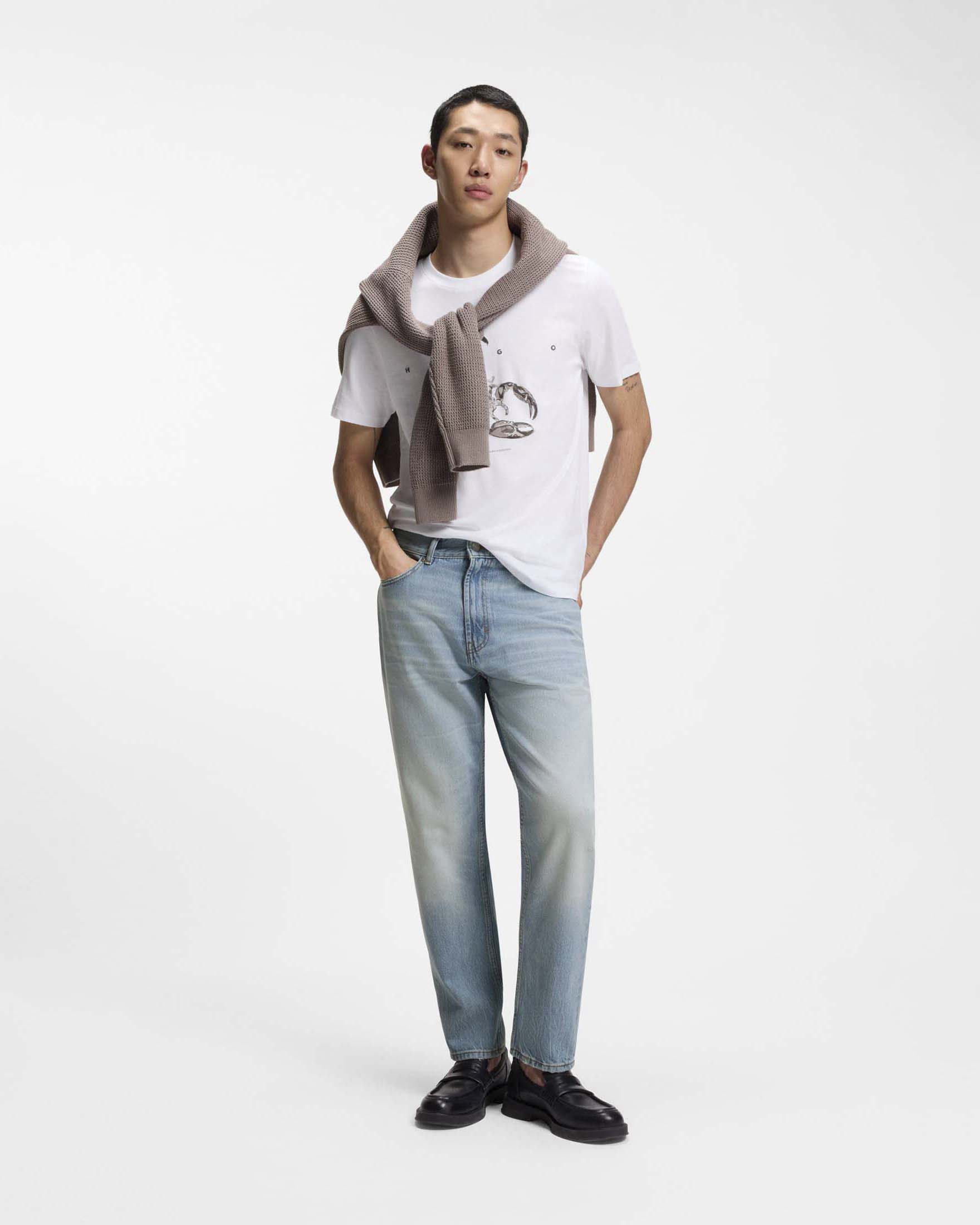 Jeans Hugo lavaggio chiaro super stone washed in cotone con baffature
