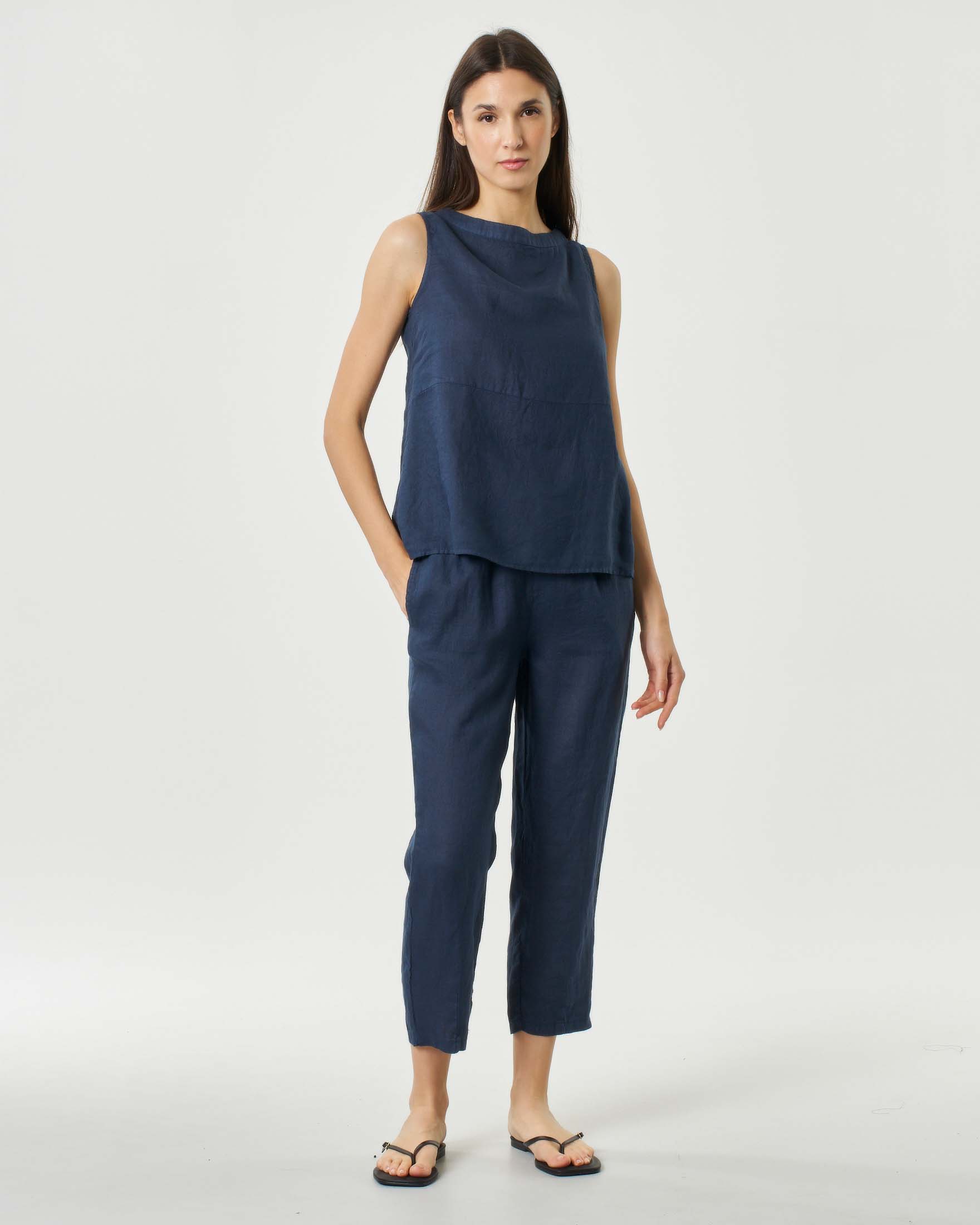 Pantaloni blu in lino a gamba dritta dal taglio cropped con coulisse interna