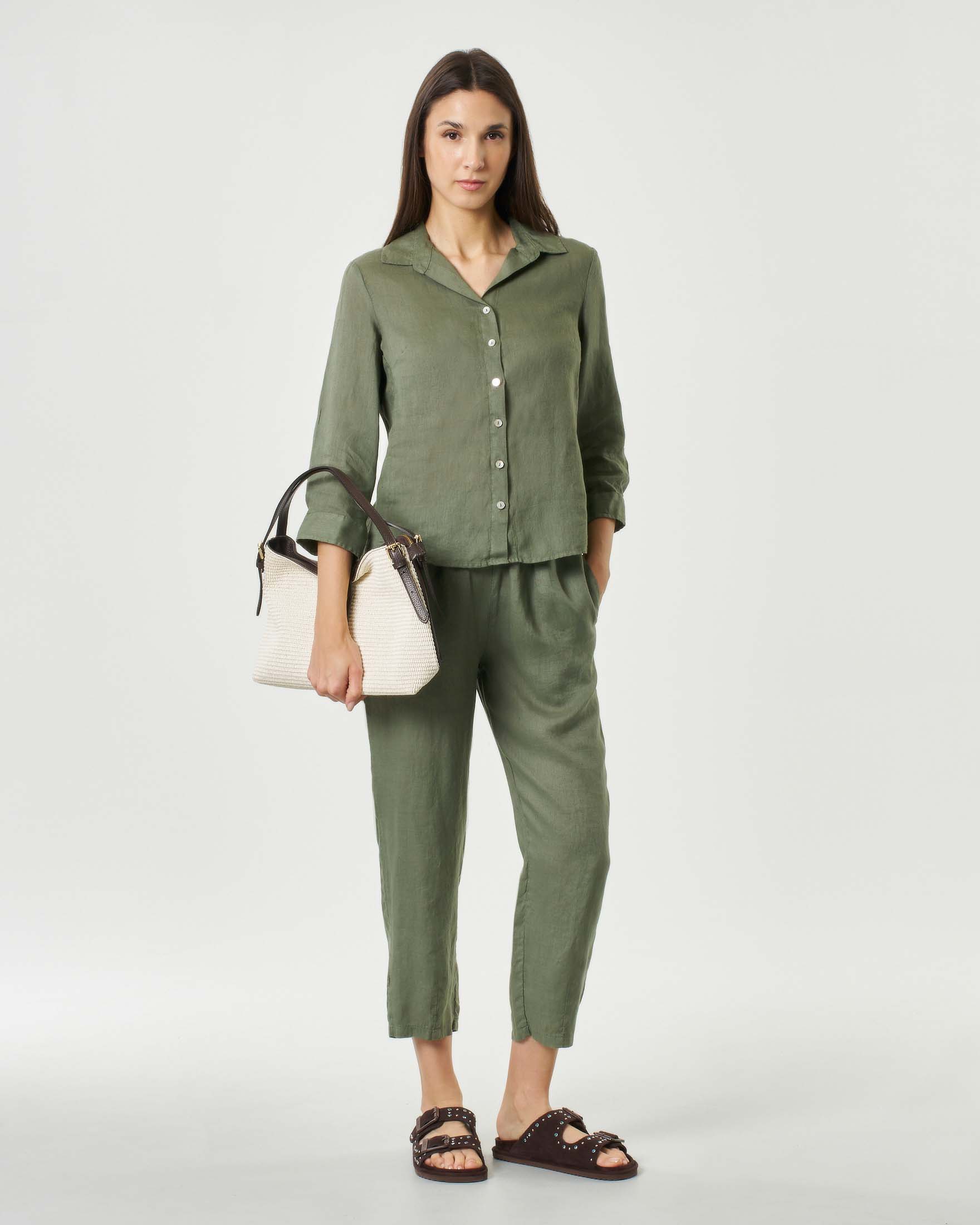 Pantaloni verde militare in lino a gamba dritta dal taglio cropped con coulisse interna