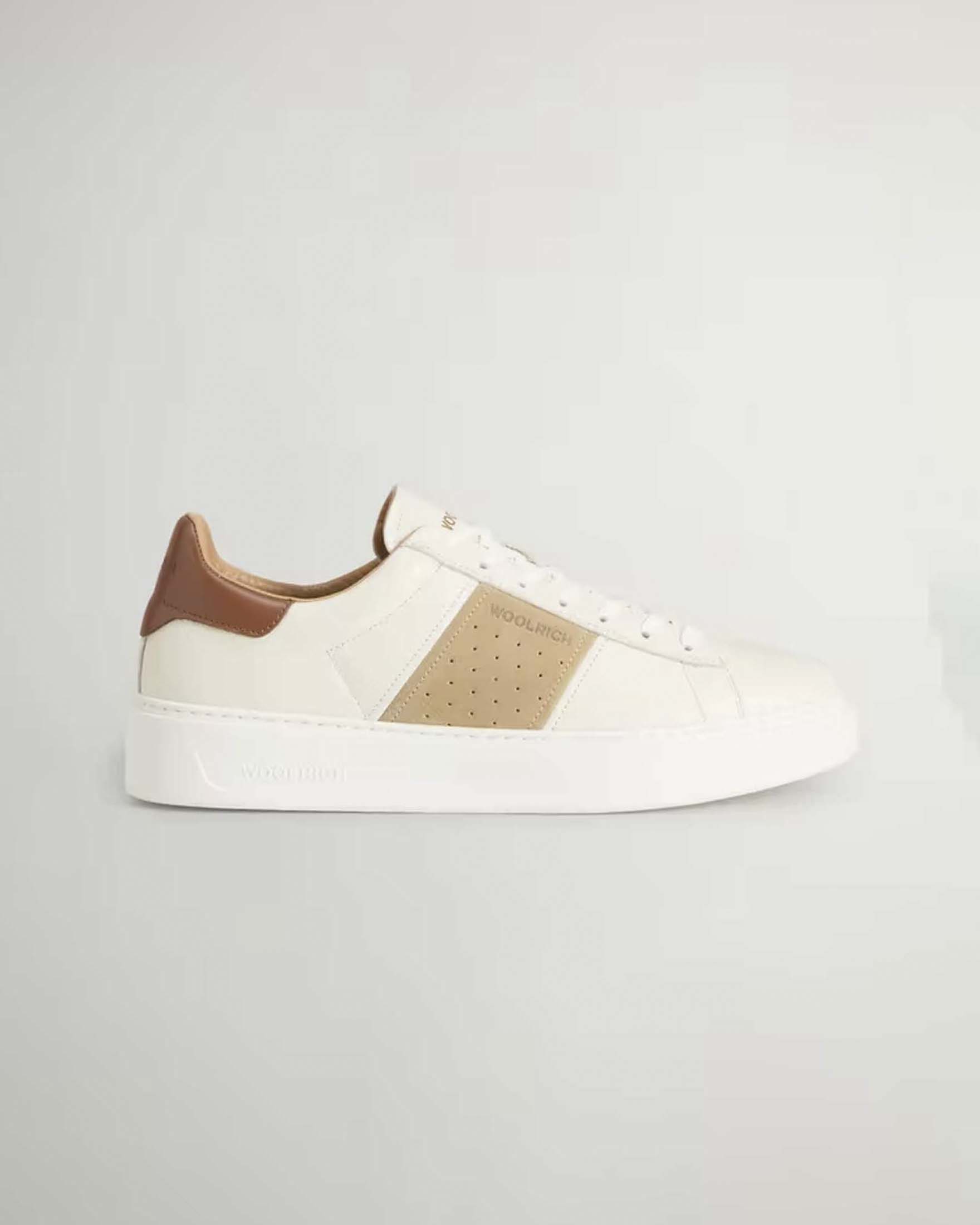 Sneakers Woolrich panna in pelle con dettagli traforati e logo in rilievo